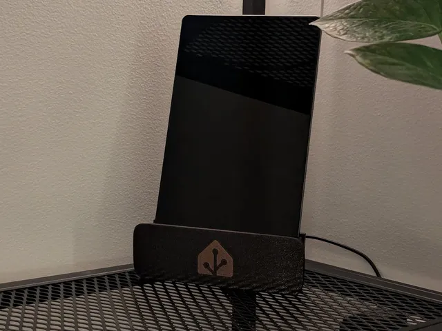 Switch-Style Tablet Dock V5
