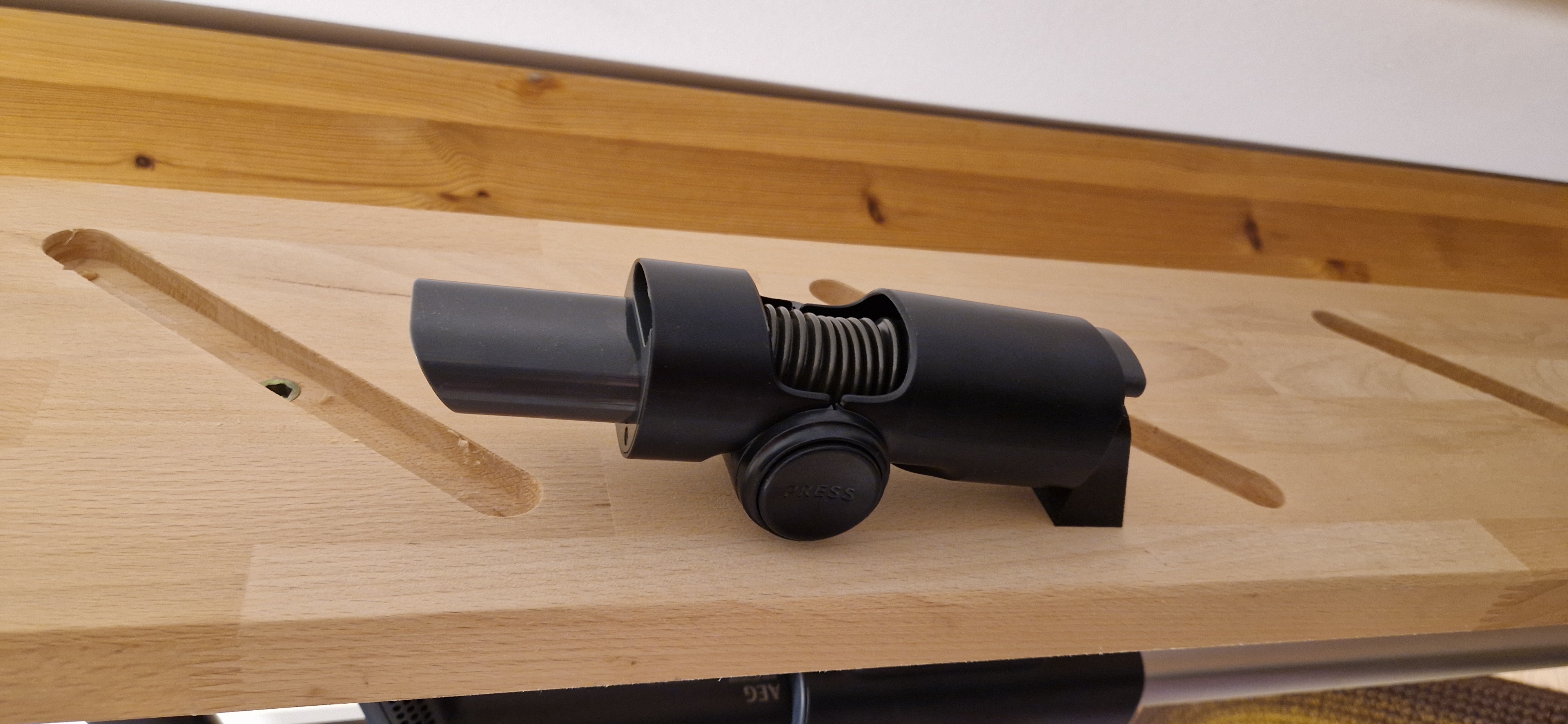 AEG 700 vacuum accesories wall holder