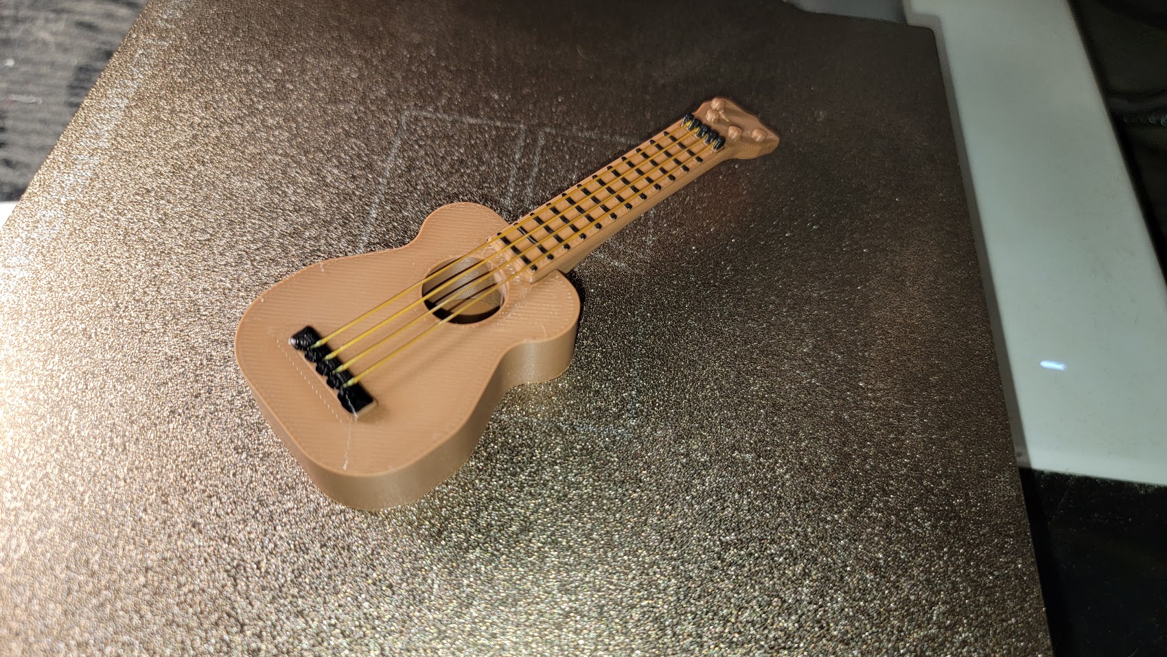 Print in place Ukulele with strings