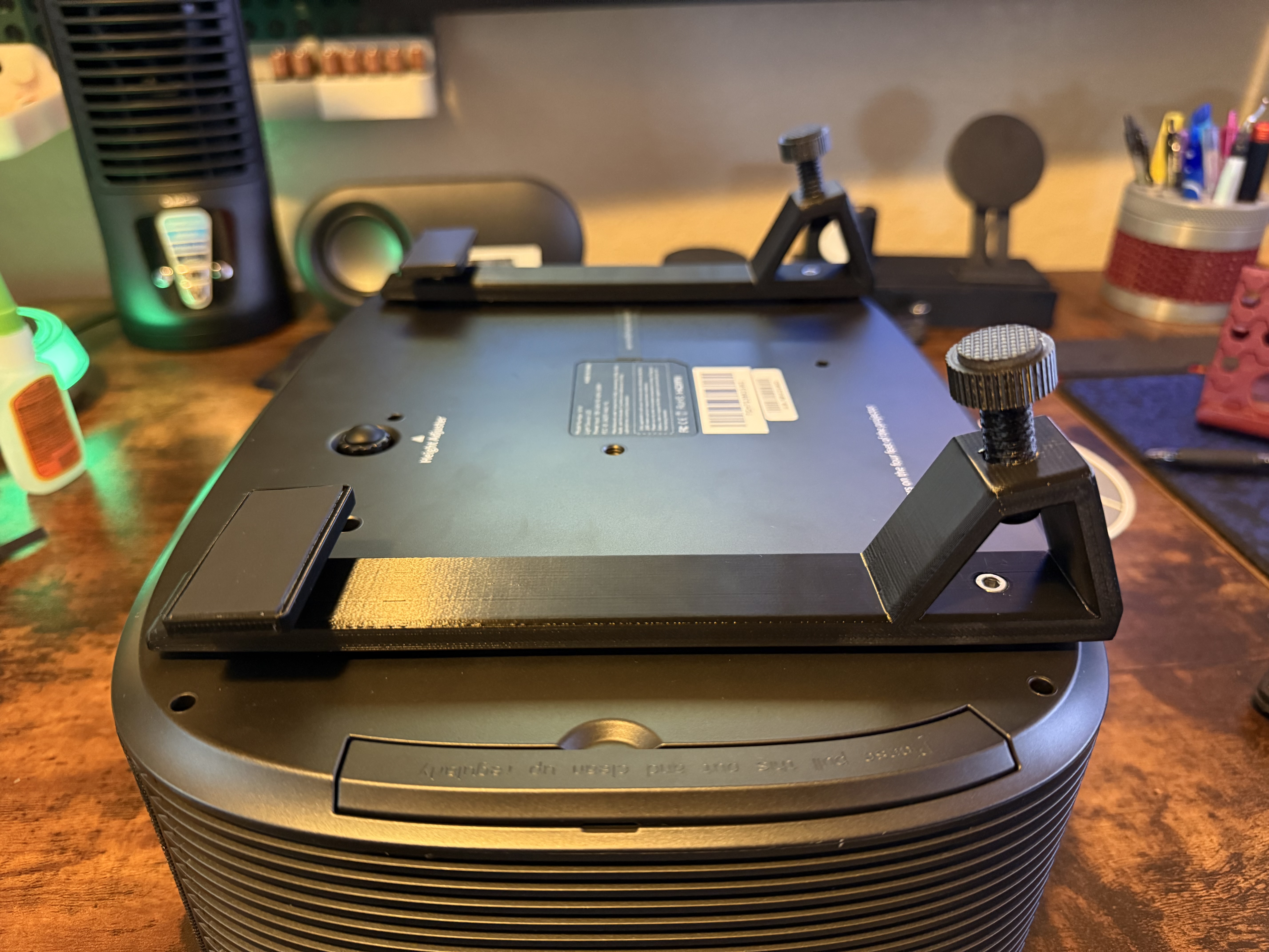 Miniatura 2 do modelo 3D Adjustable Projector Stand (Elephas)
