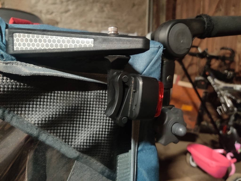 Beleuchtung für Qeridoo Sportrex 2 an den Protektoren vorn & hinten -- Lighting for Qeridoo Sportrex 2 on the front and rear protectors — miniatura 7