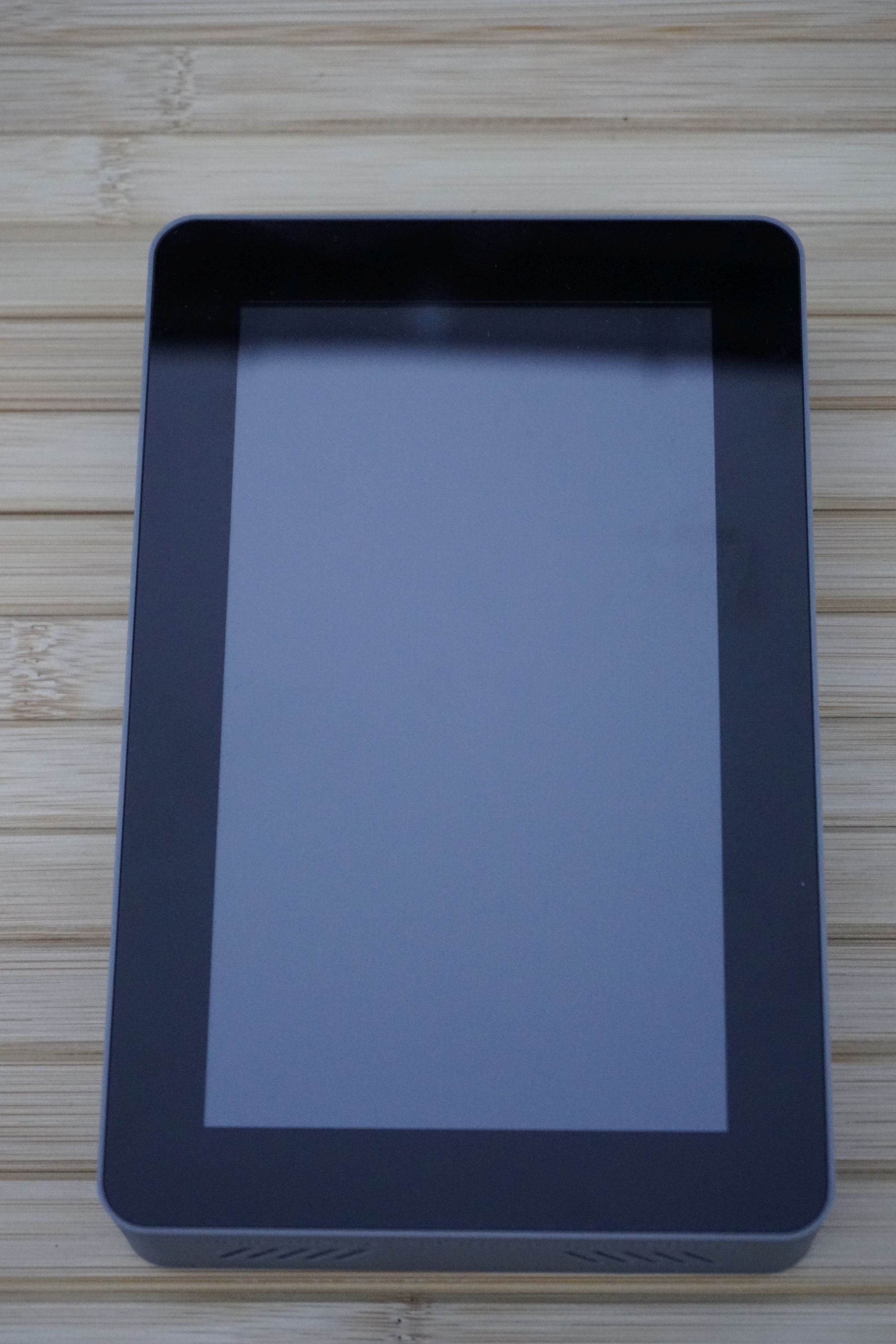 Raspberry Pi 7" Touch Display 2 Frame for RaspberryPi 4 - Vertical by Nerdiy.de