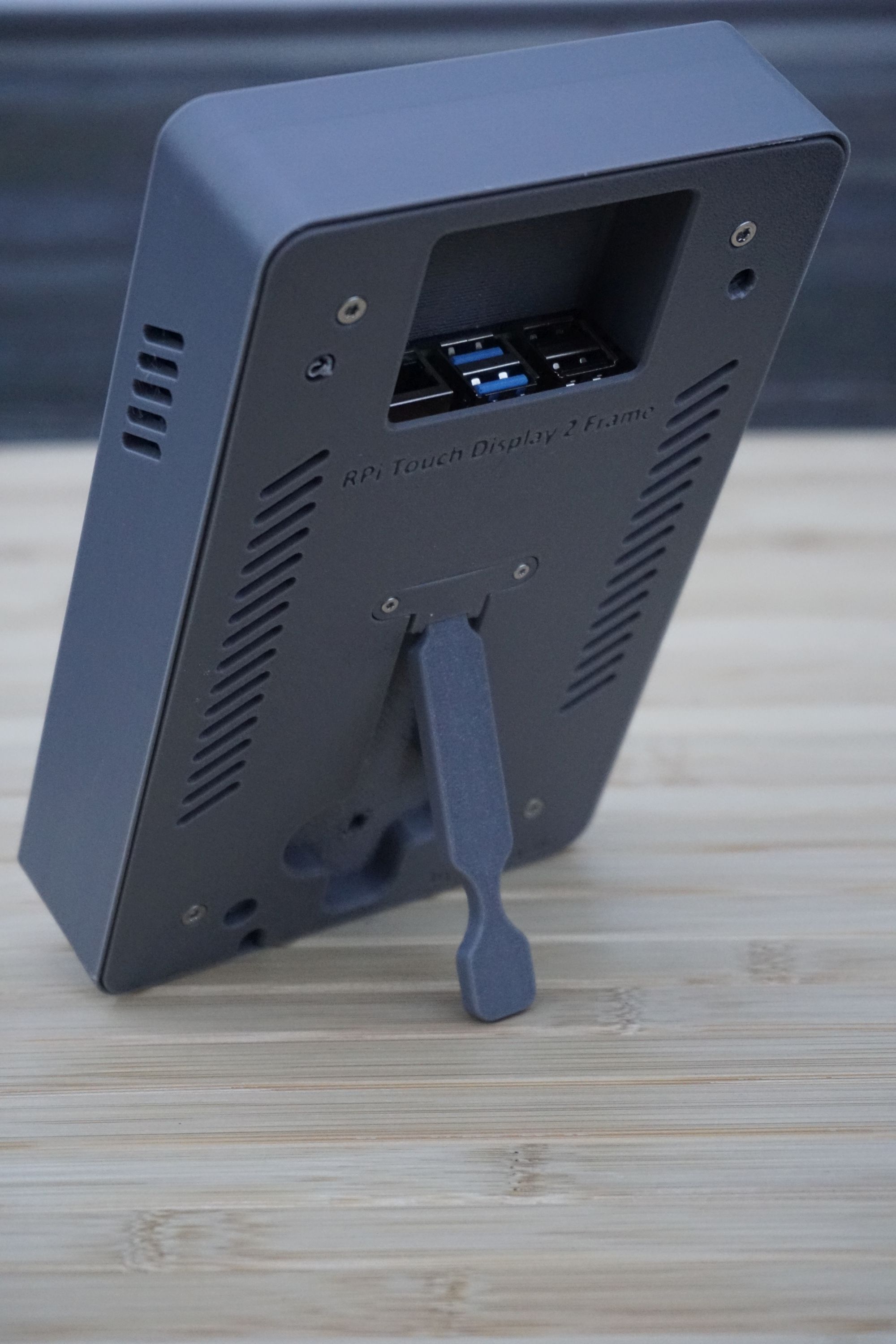 Raspberry Pi 7" Touch Display 2 Frame for RaspberryPi 4 - Vertical by Nerdiy.de — miniatura 2