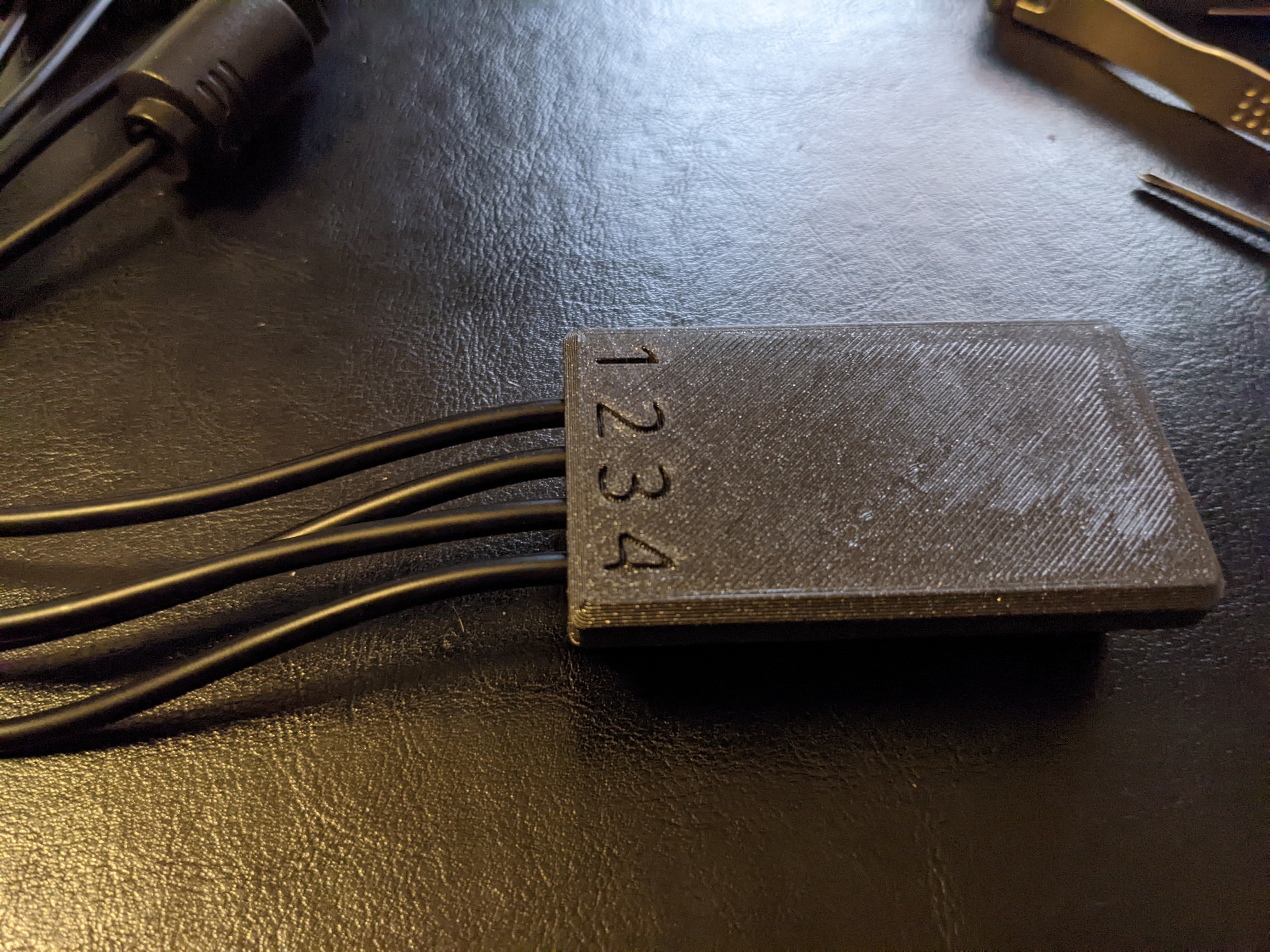 BlueRetro Bluetooth Controller Adapter Case — miniatura 2