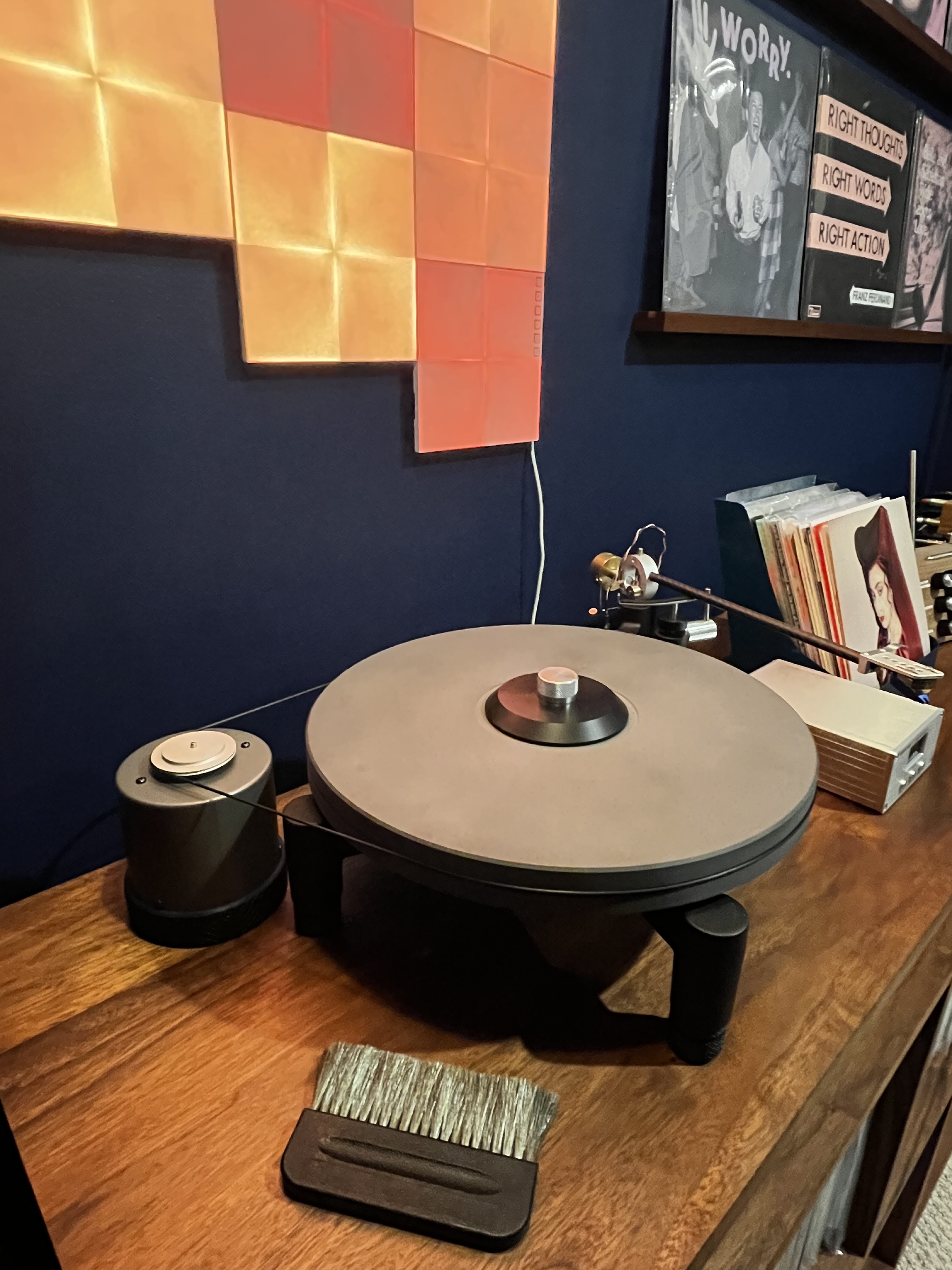 Schiit Sol Turntable - Height Adjustable Vibration Dampening Feet