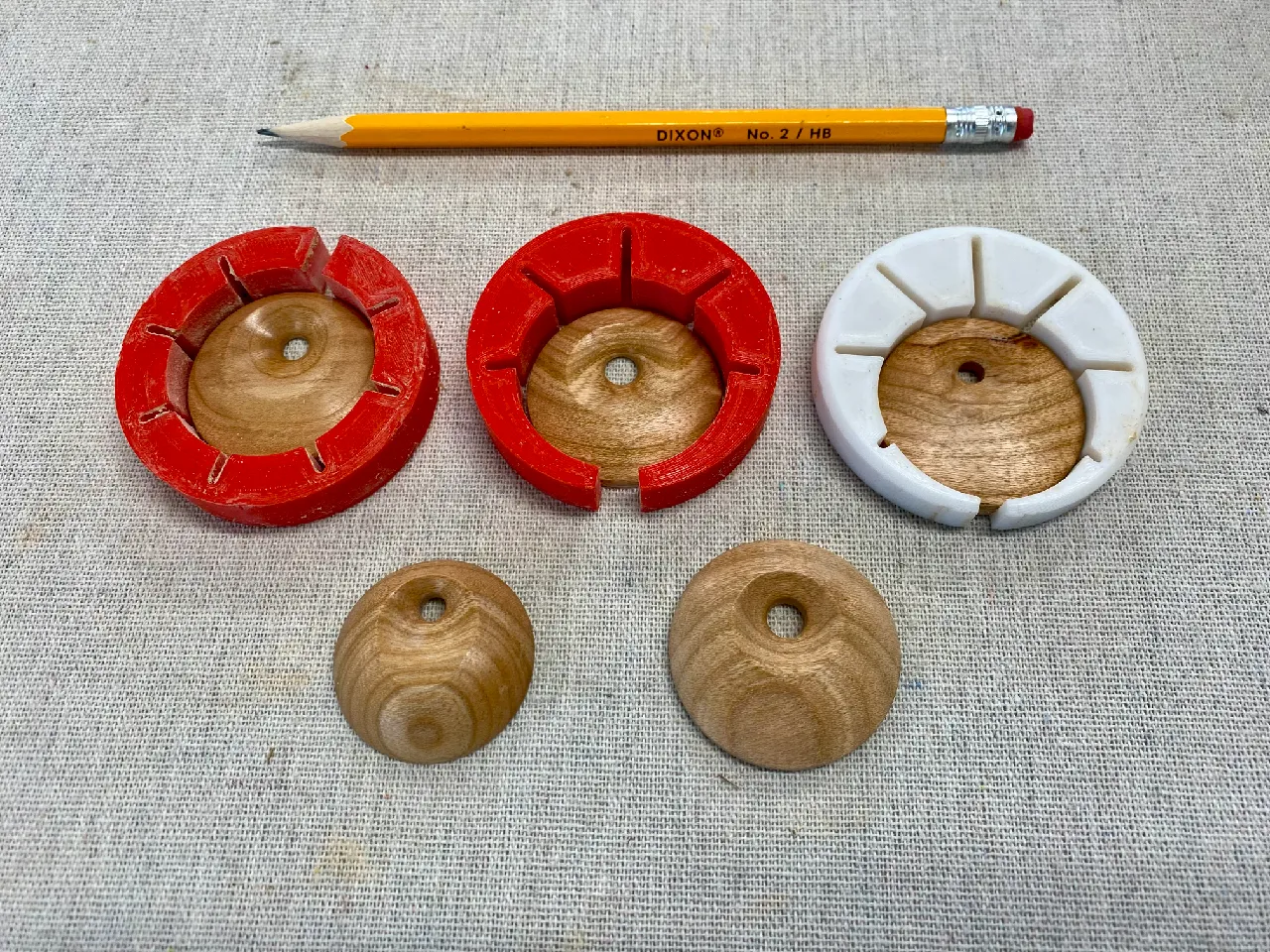 Centering and Off-Center Jigs for Eccentric Wood Lathe Turning by RWood |  Download free STL model | Printables.com, image size:1280x960