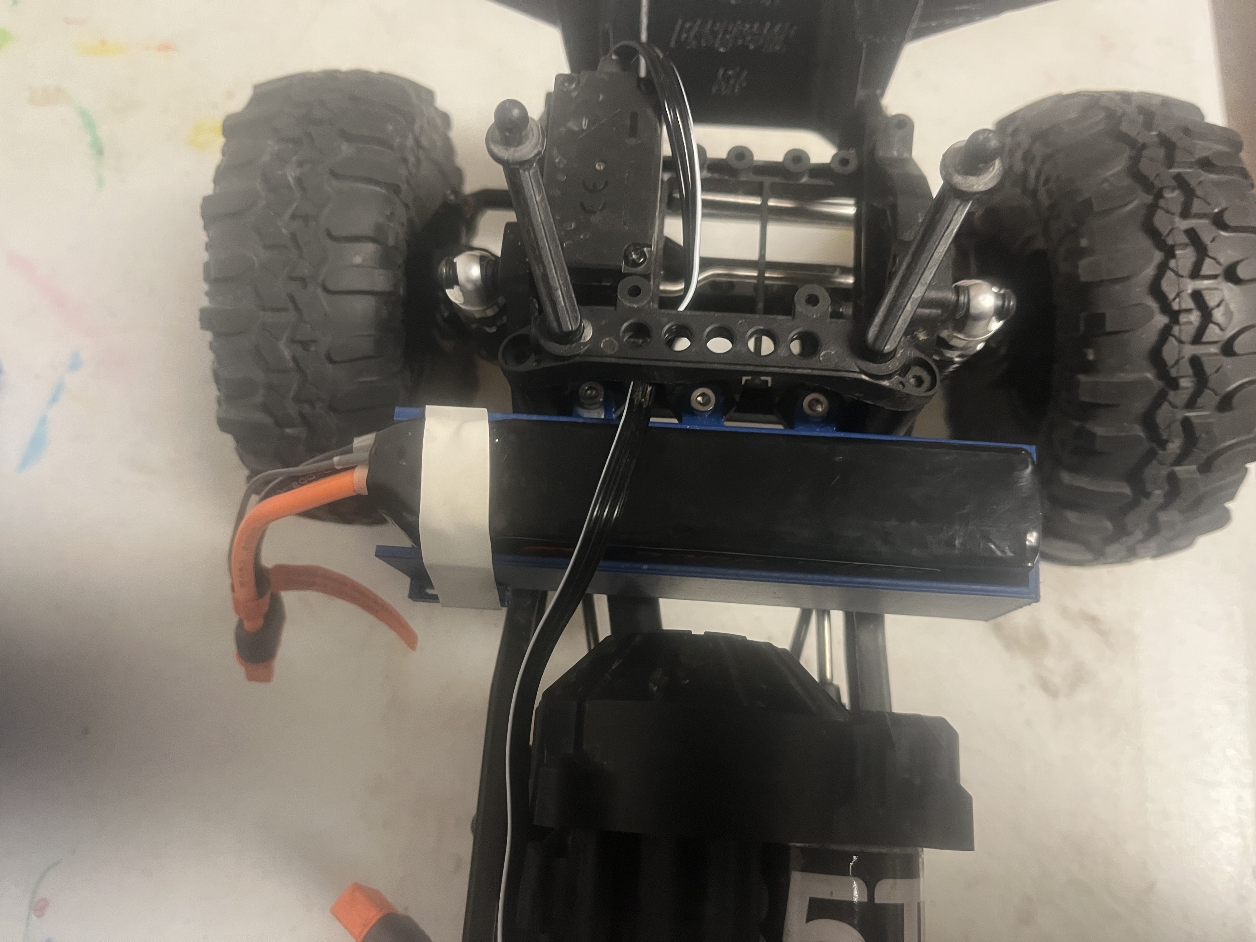 SCX10 front center battery tray