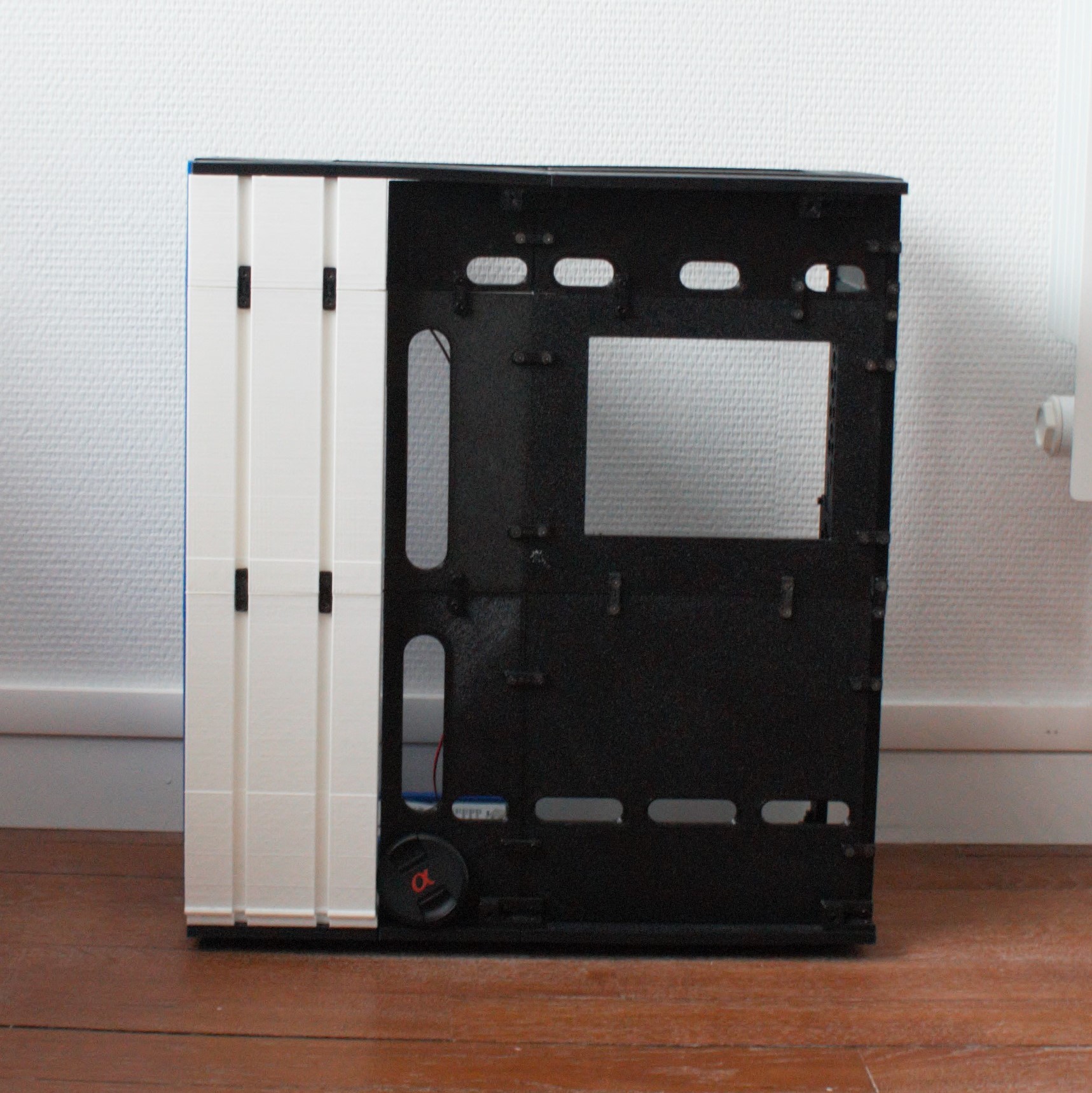 Miniatura 7 do modelo 3D Prototype ATX PC Case