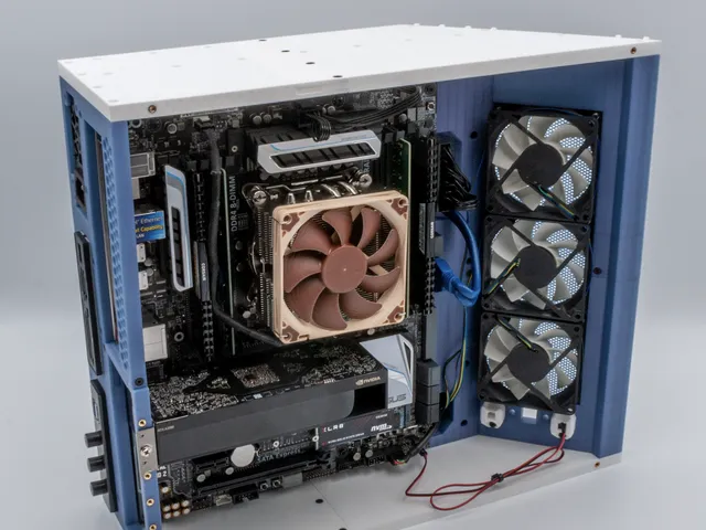 LxW Radiant Ridge - Full ATX Compact PC Case