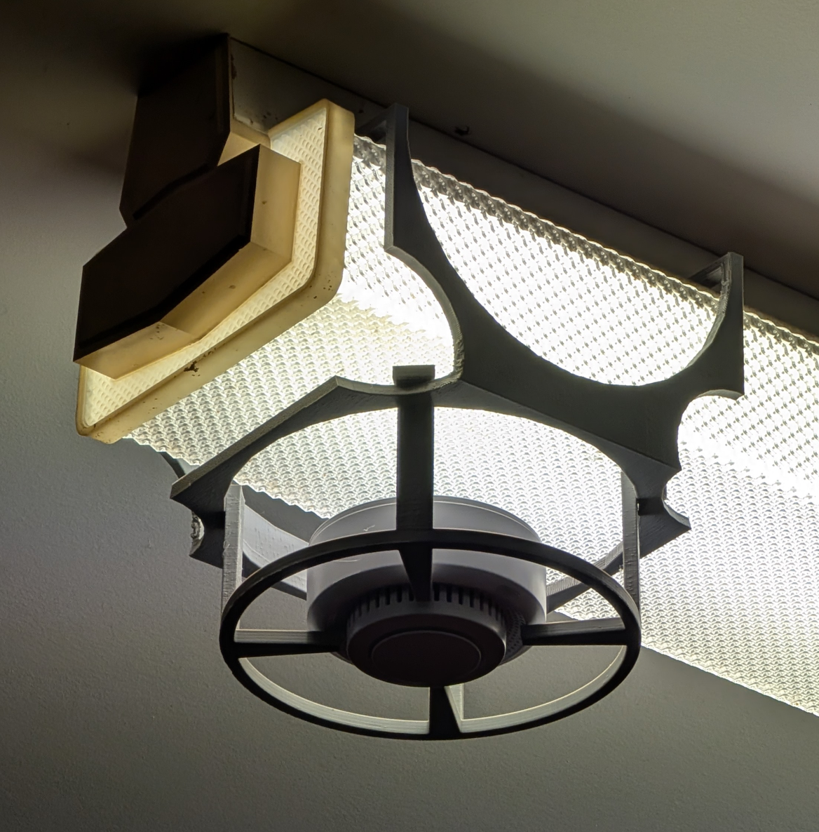 smoke detector mount