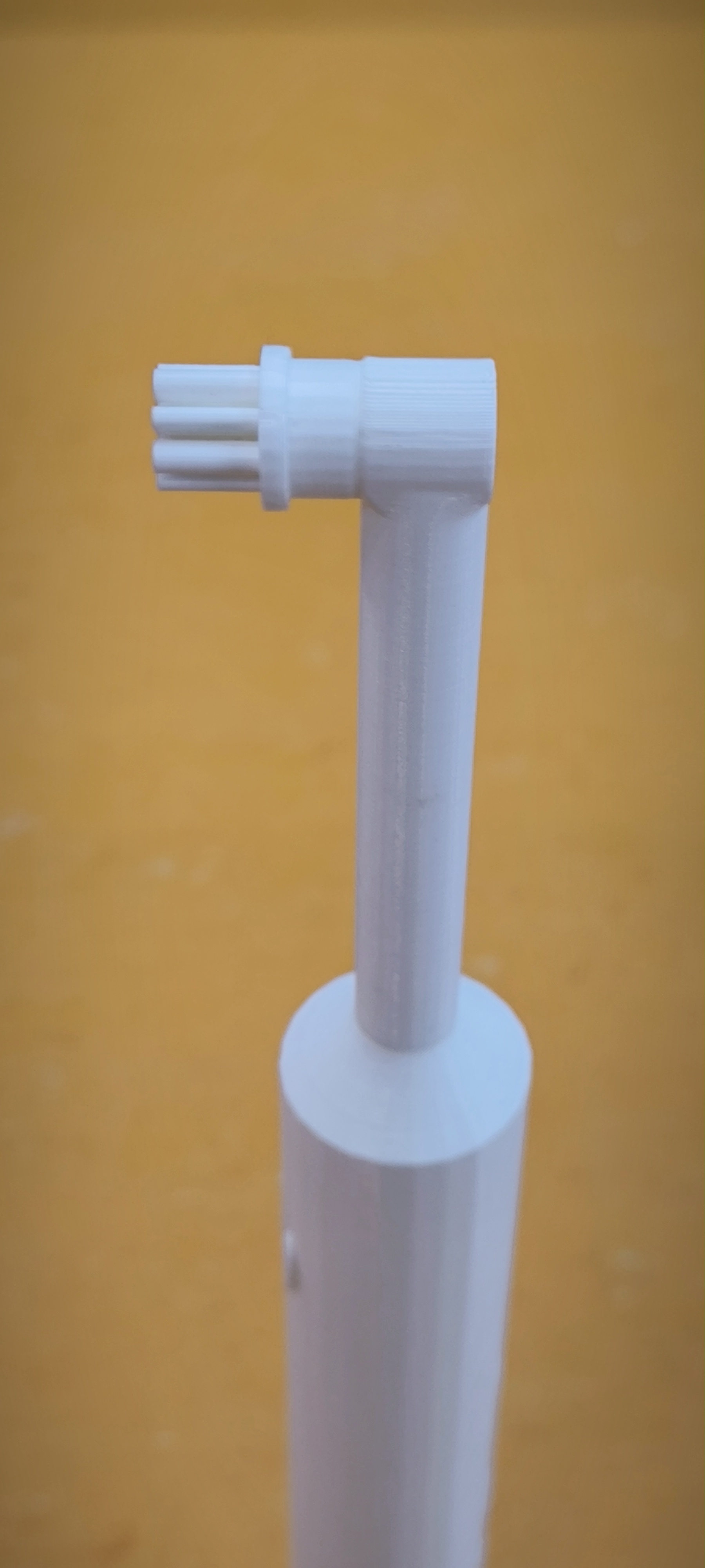 E toothbrush - Props — thumbnail 2