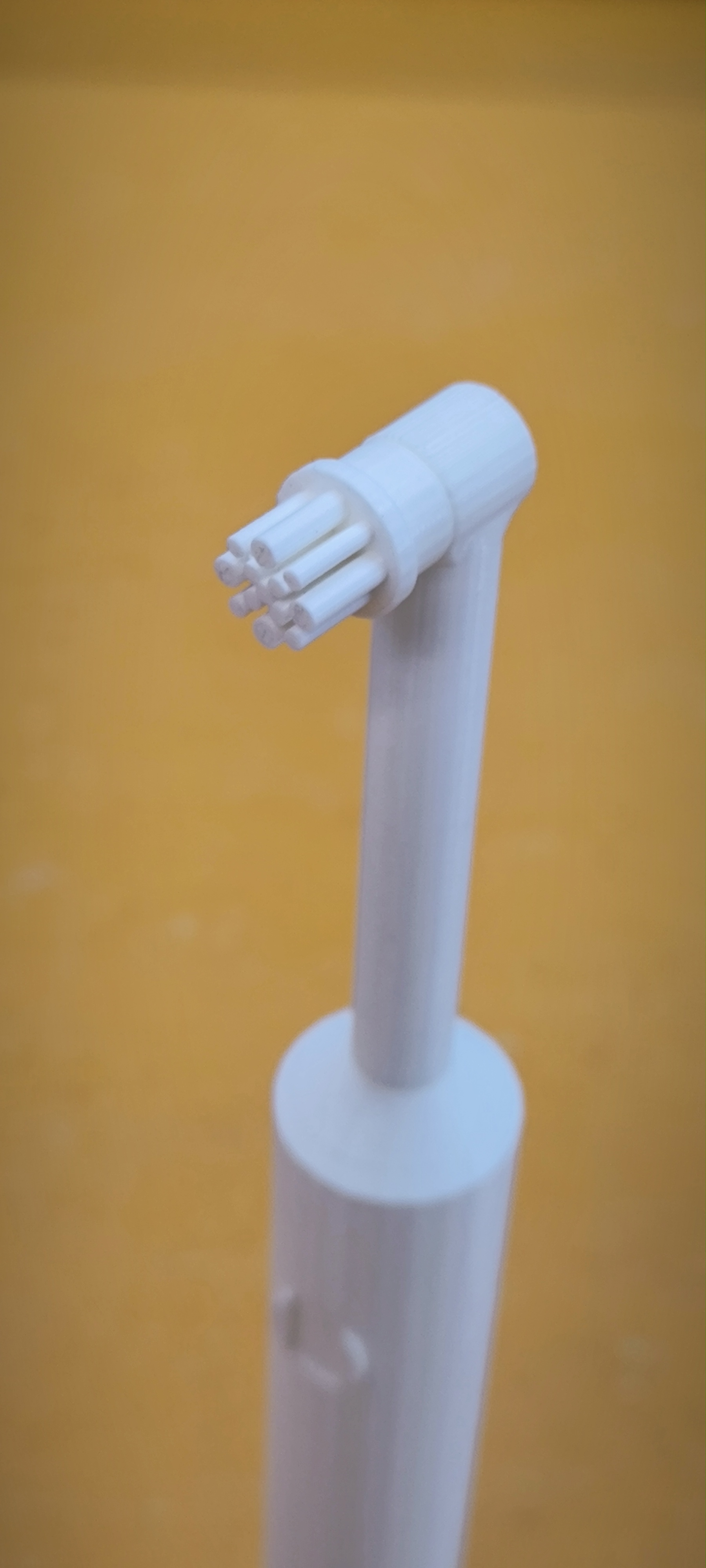 E toothbrush - Props — thumbnail 3