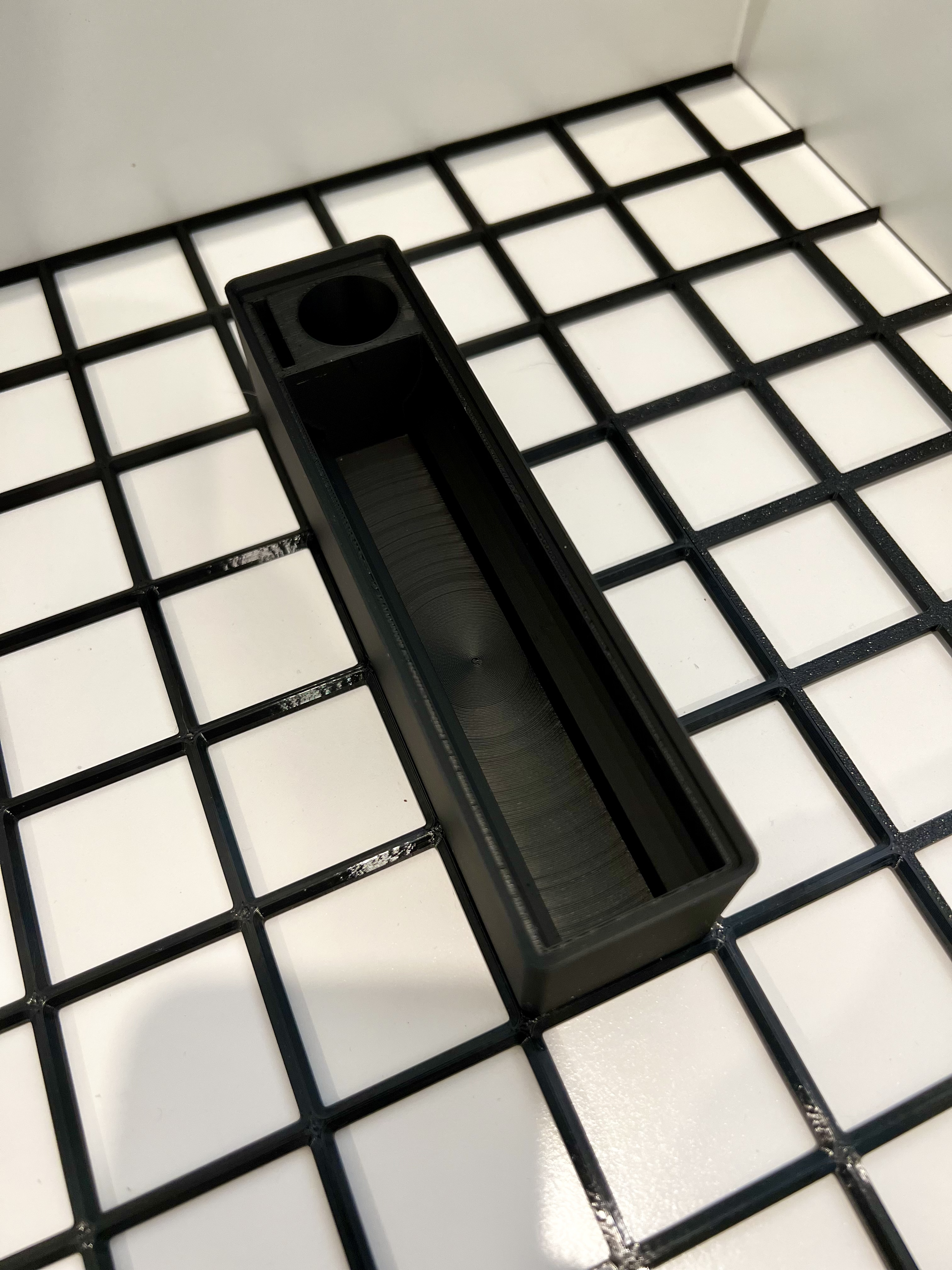 Miniatura 2 do modelo 3D Sofirn SC33 Flashlight Gridfinity Storage Holder