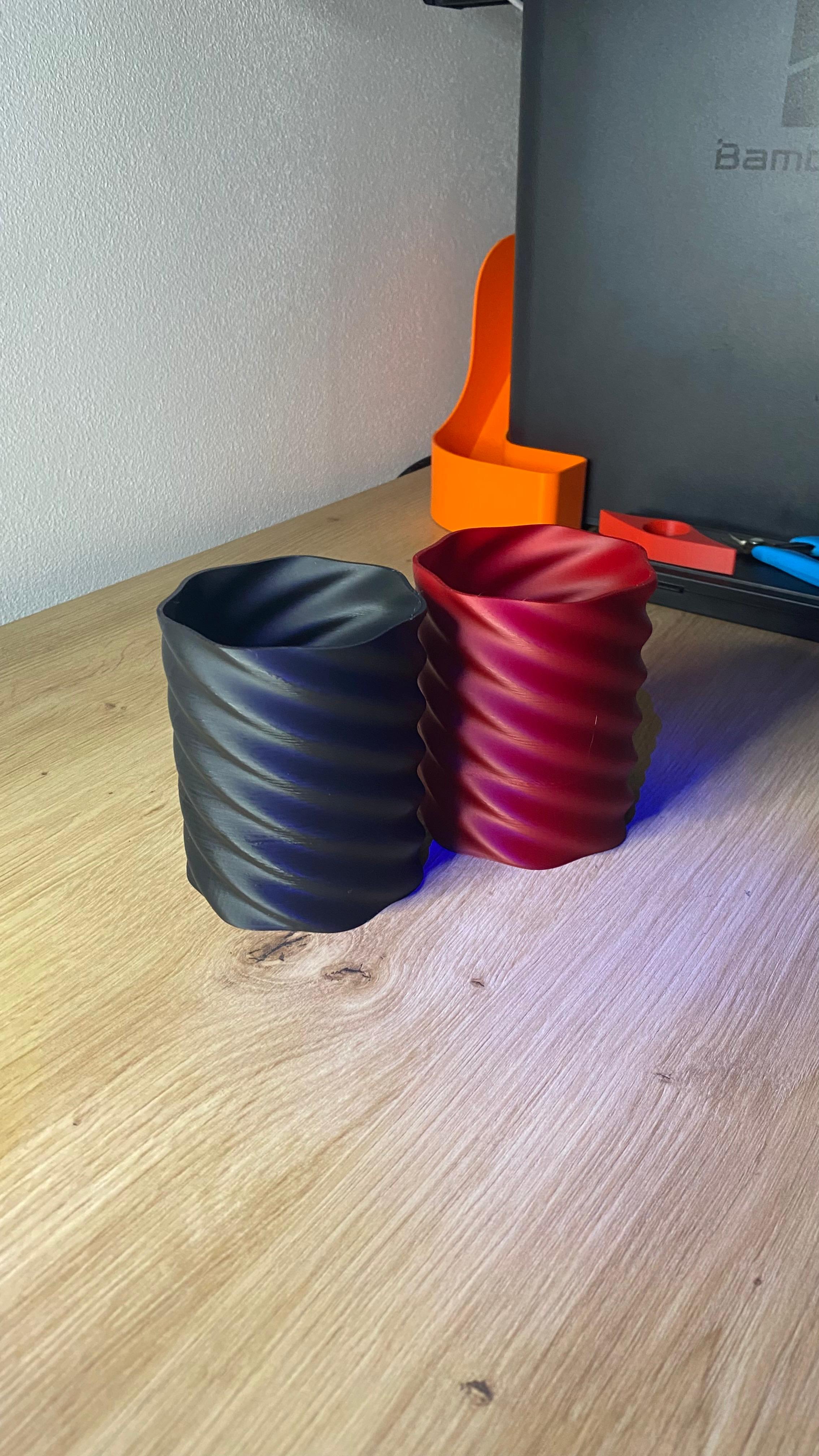 wave pen holder/portapenne a onda