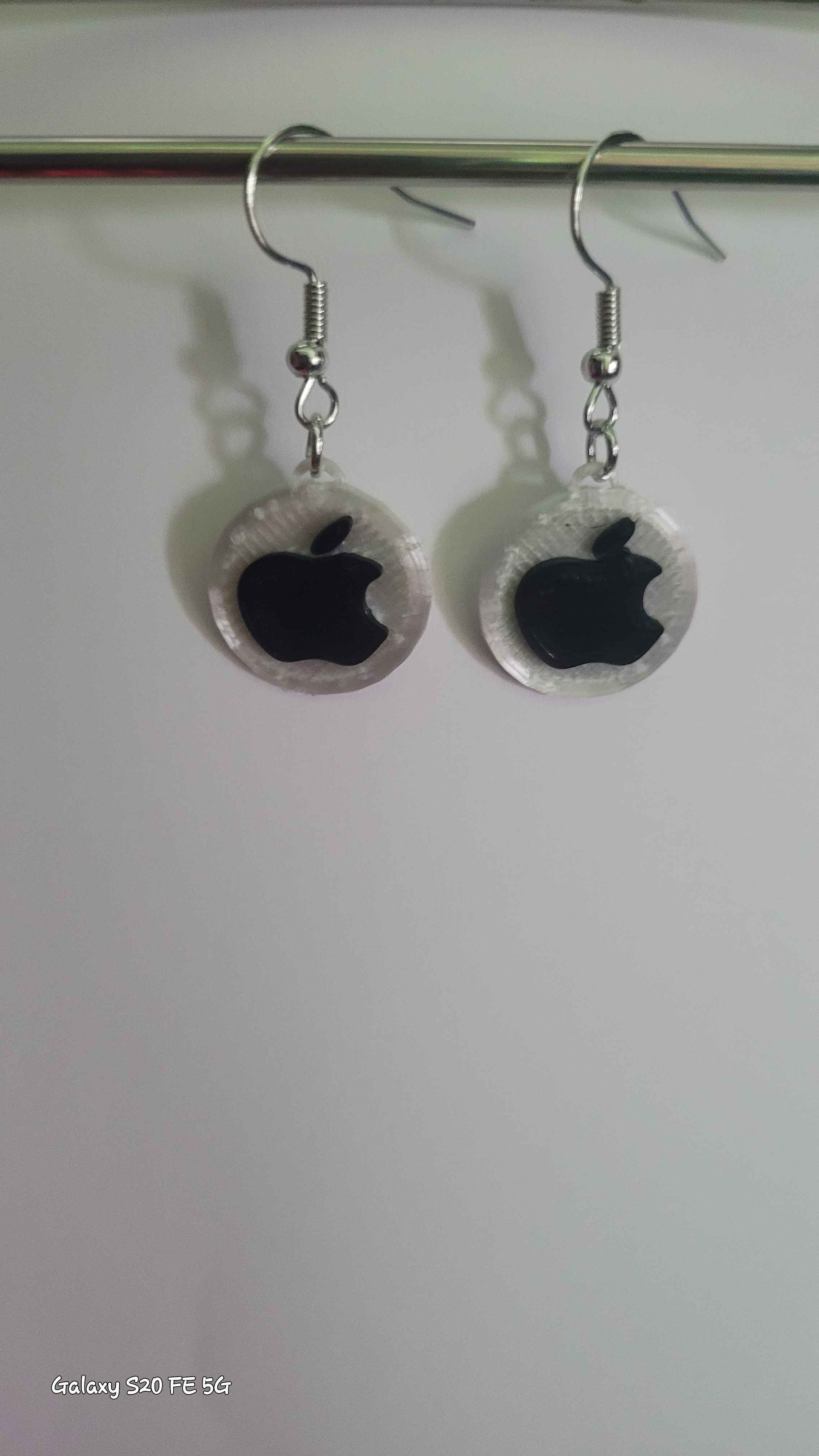 boucles d'oreilles Apple