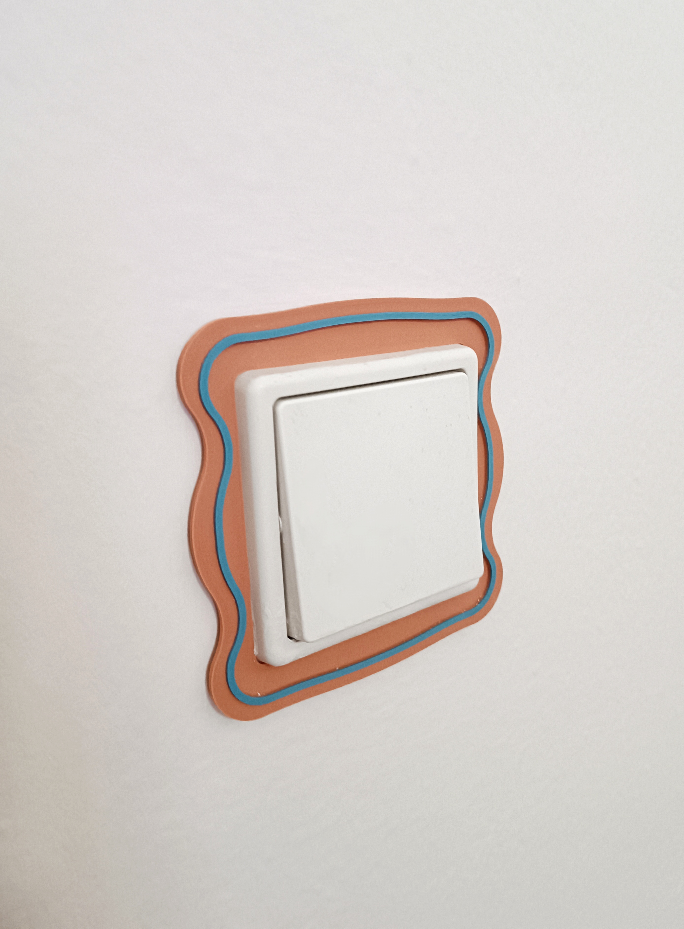 Miniatura 4 do modelo 3D Decoratice light switch frame - Wave