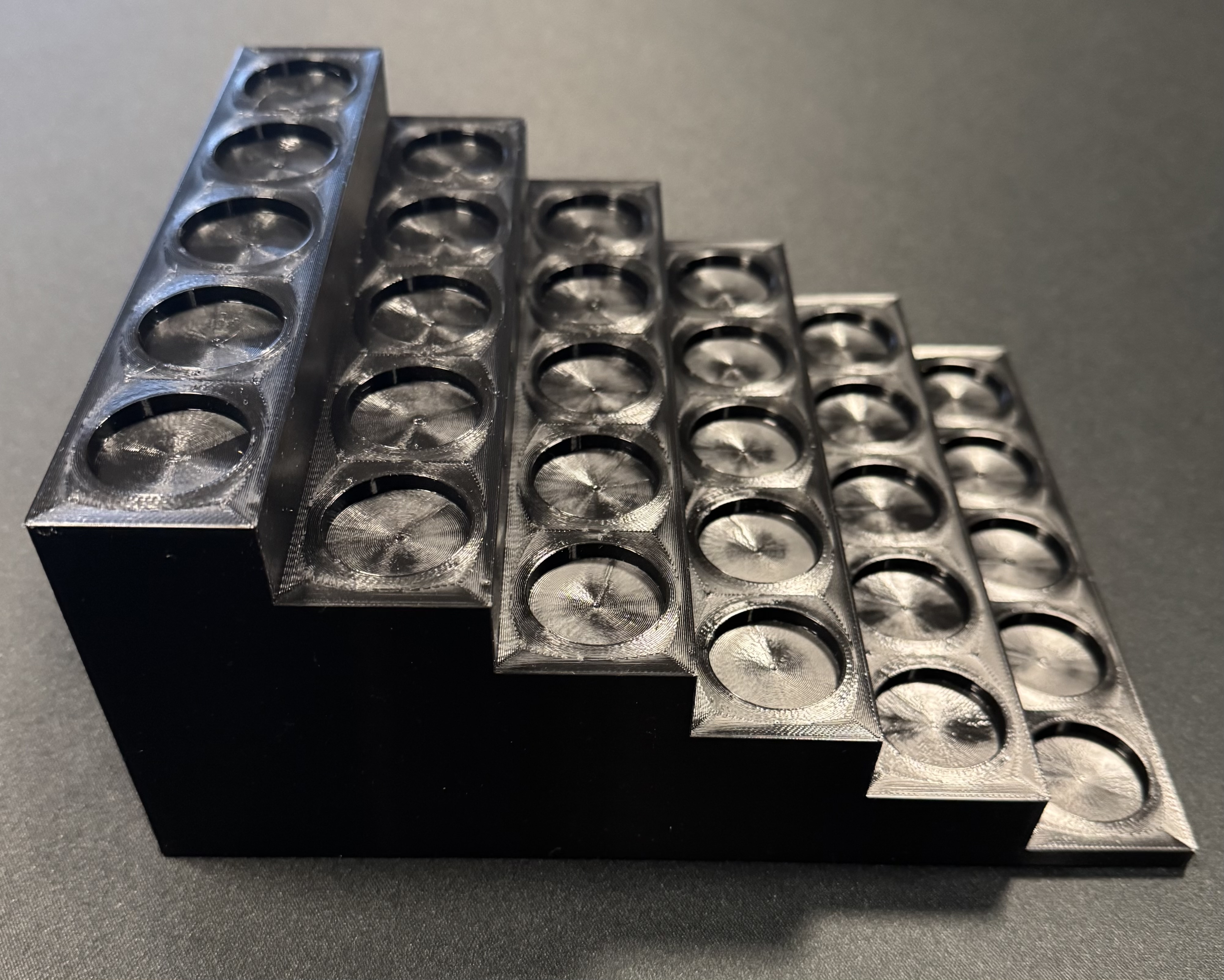 Miniatura 3 do modelo 3D Tiered Miniatures Display Riser