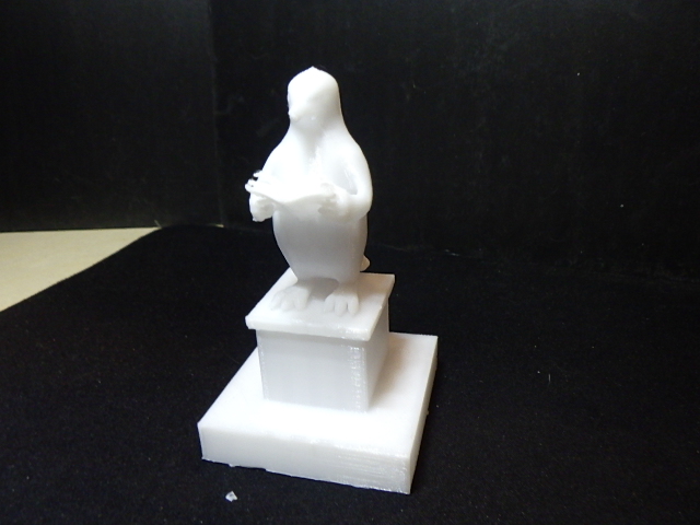 Reading penguin — thumbnail 9
