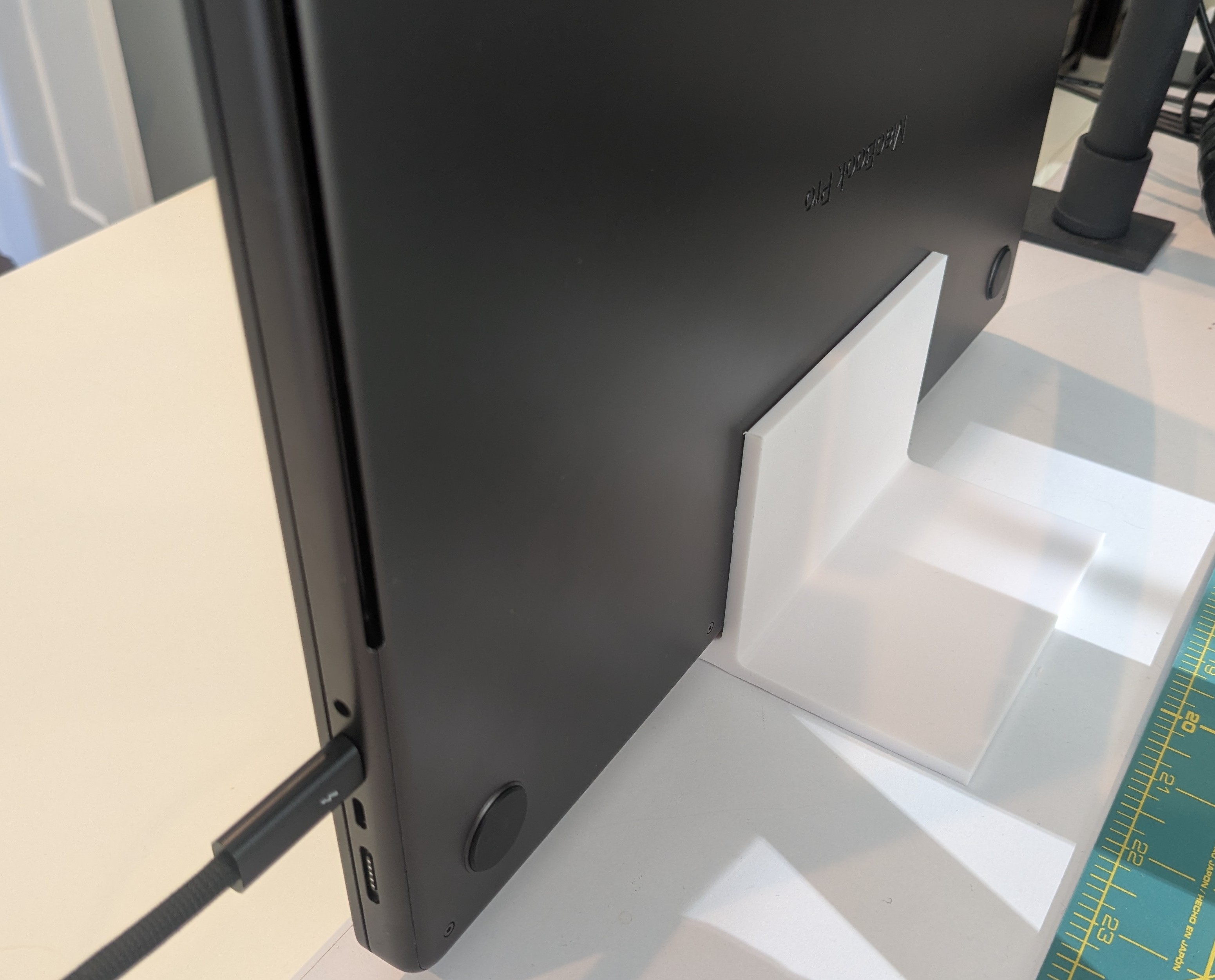 MacBook Pro Laptop Stand with desk clamp. Fusion360 file included — thumbnail 3