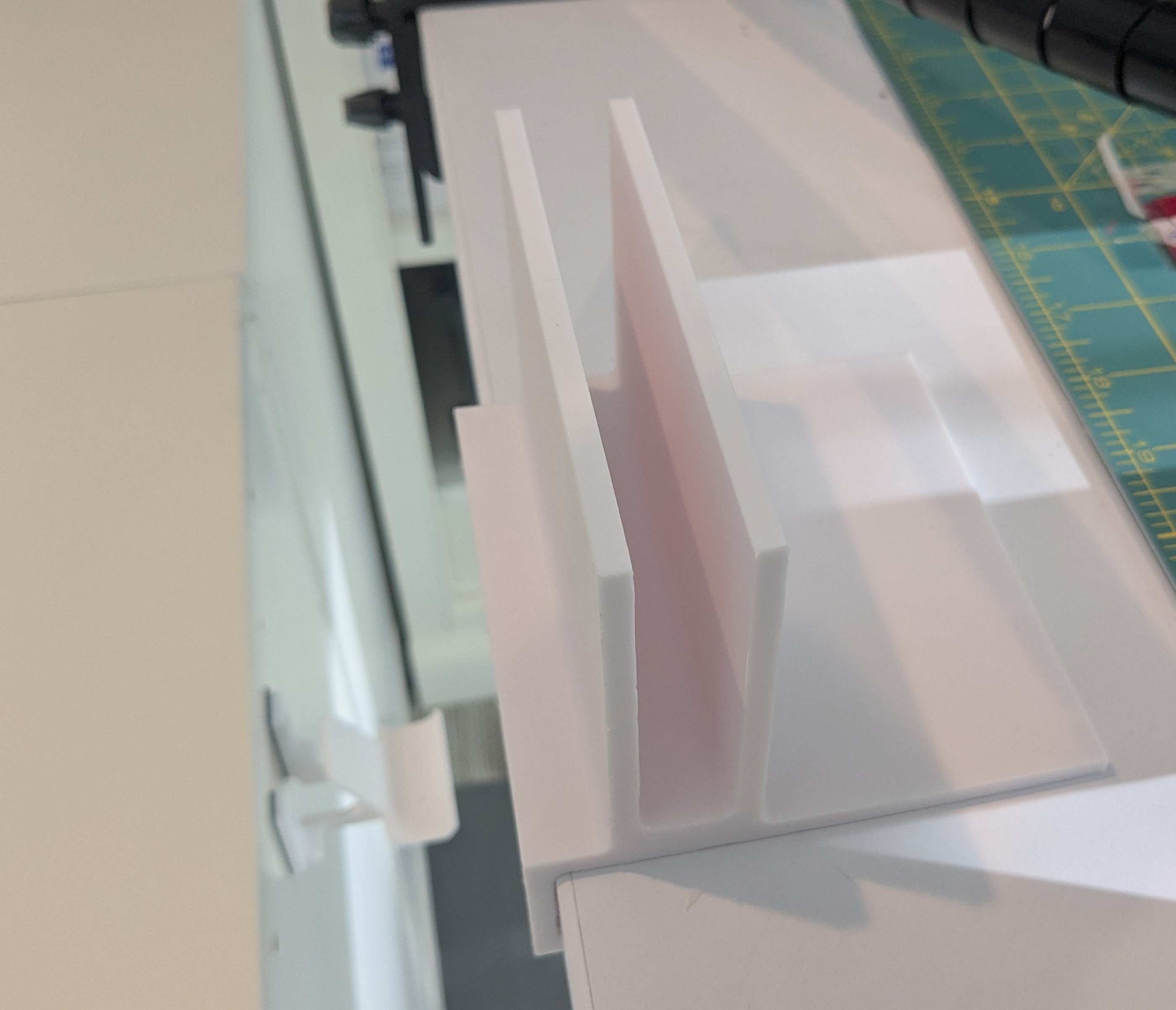 MacBook Pro Laptop Stand with desk clamp. Fusion360 file included