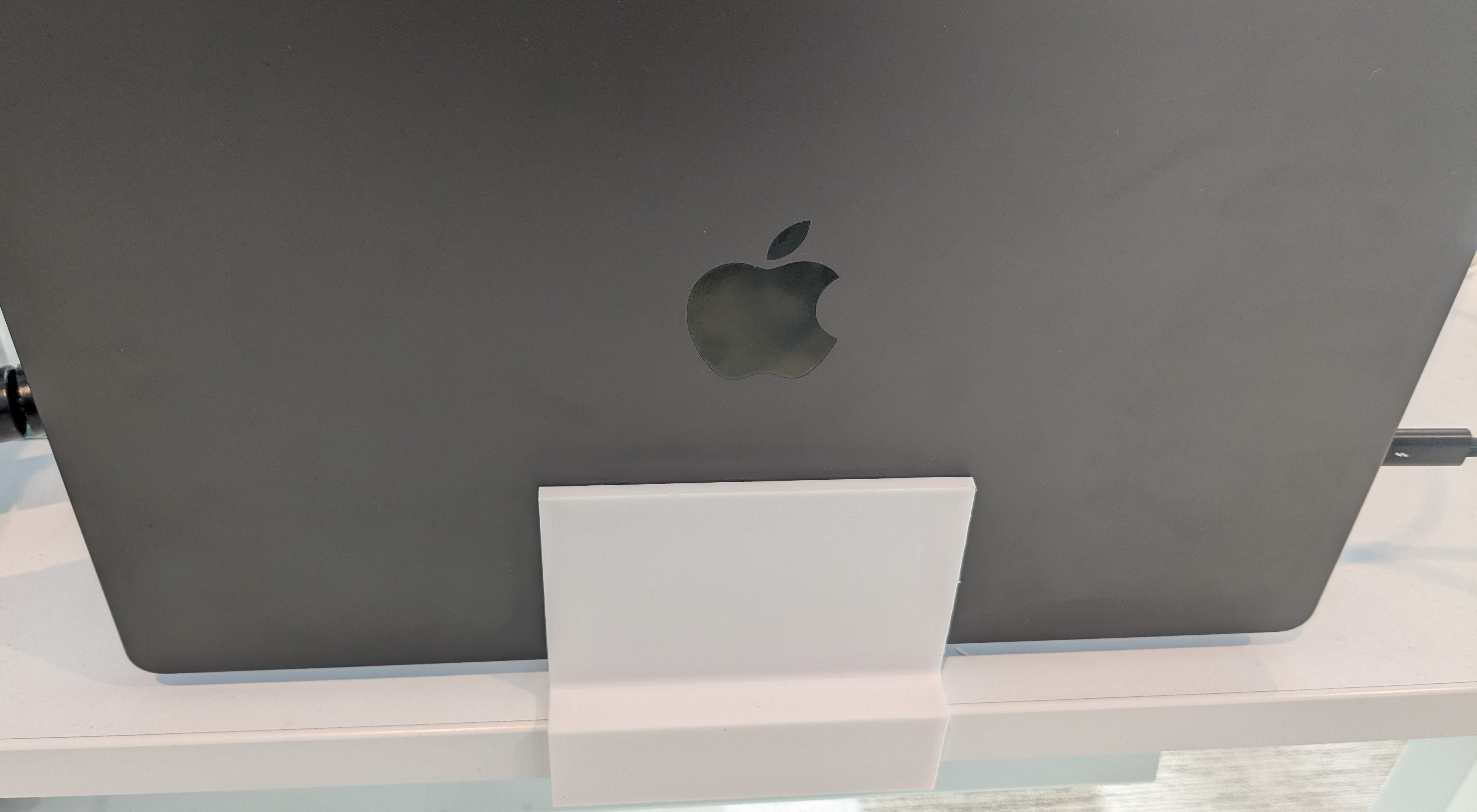 MacBook Pro Laptop Stand with desk clamp. Fusion360 file included — thumbnail 4