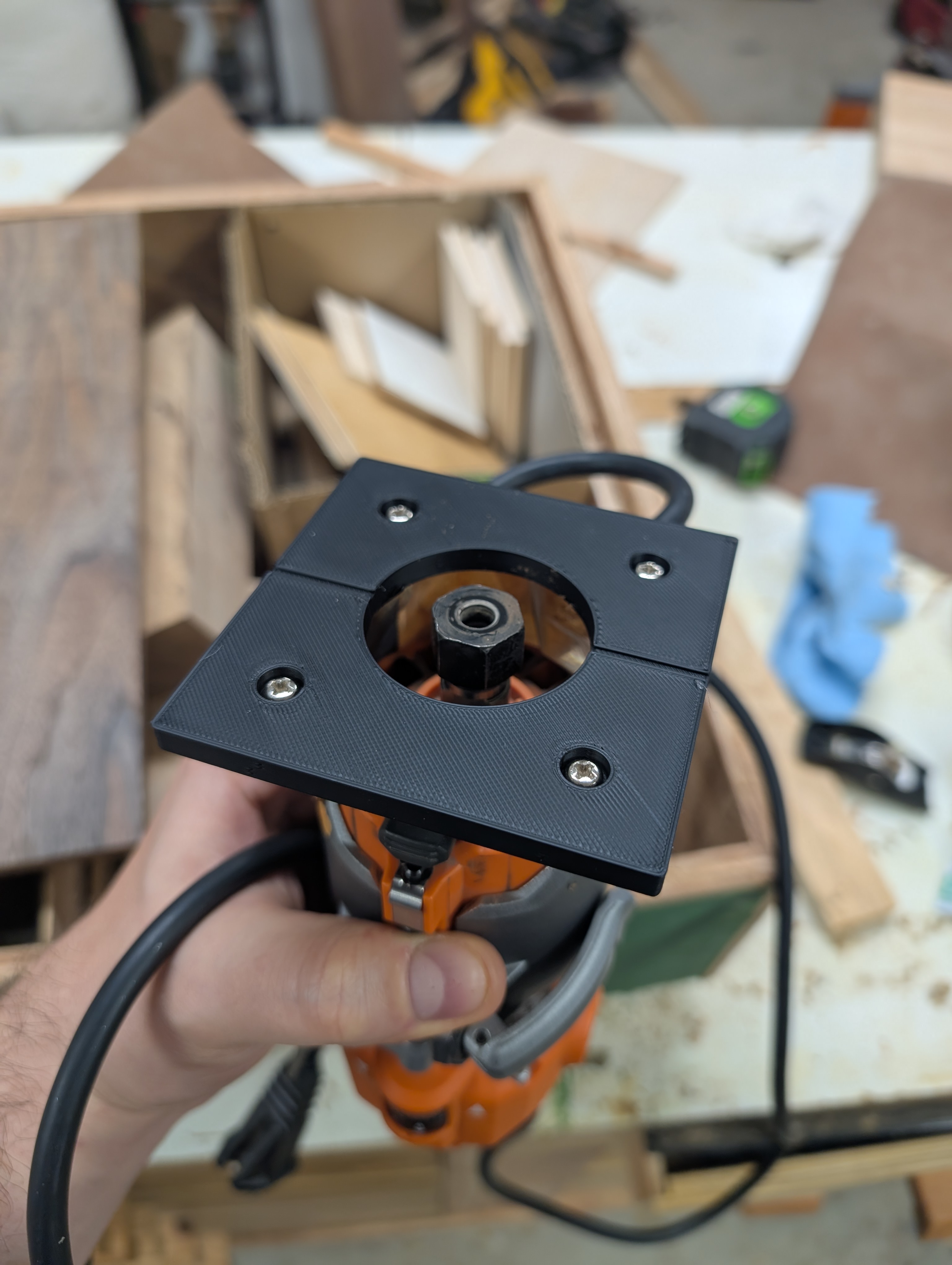 Rigid palm router (R2401) base plate with wide mouth