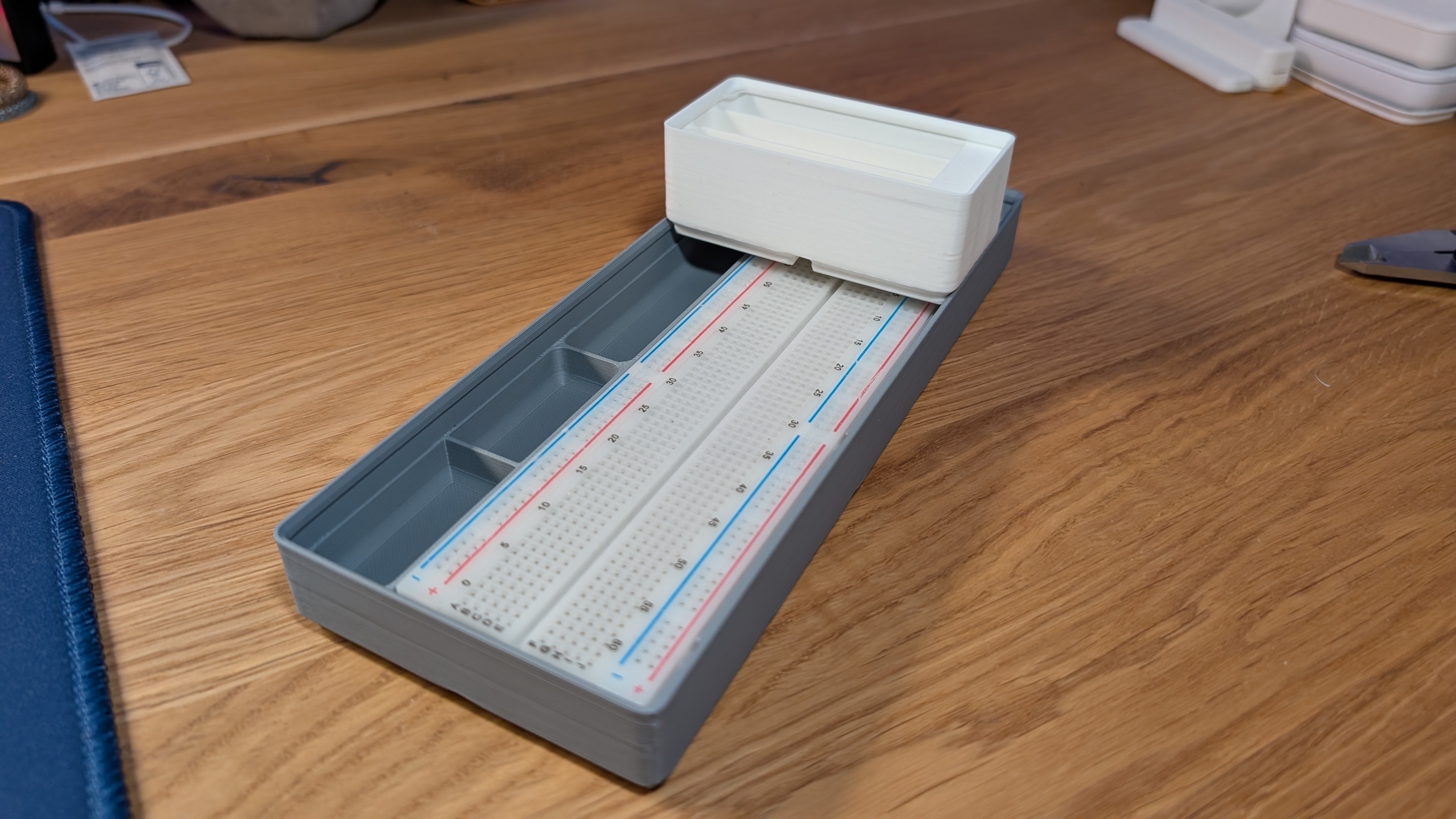 Stackable Gridfinity Breadboard Tray