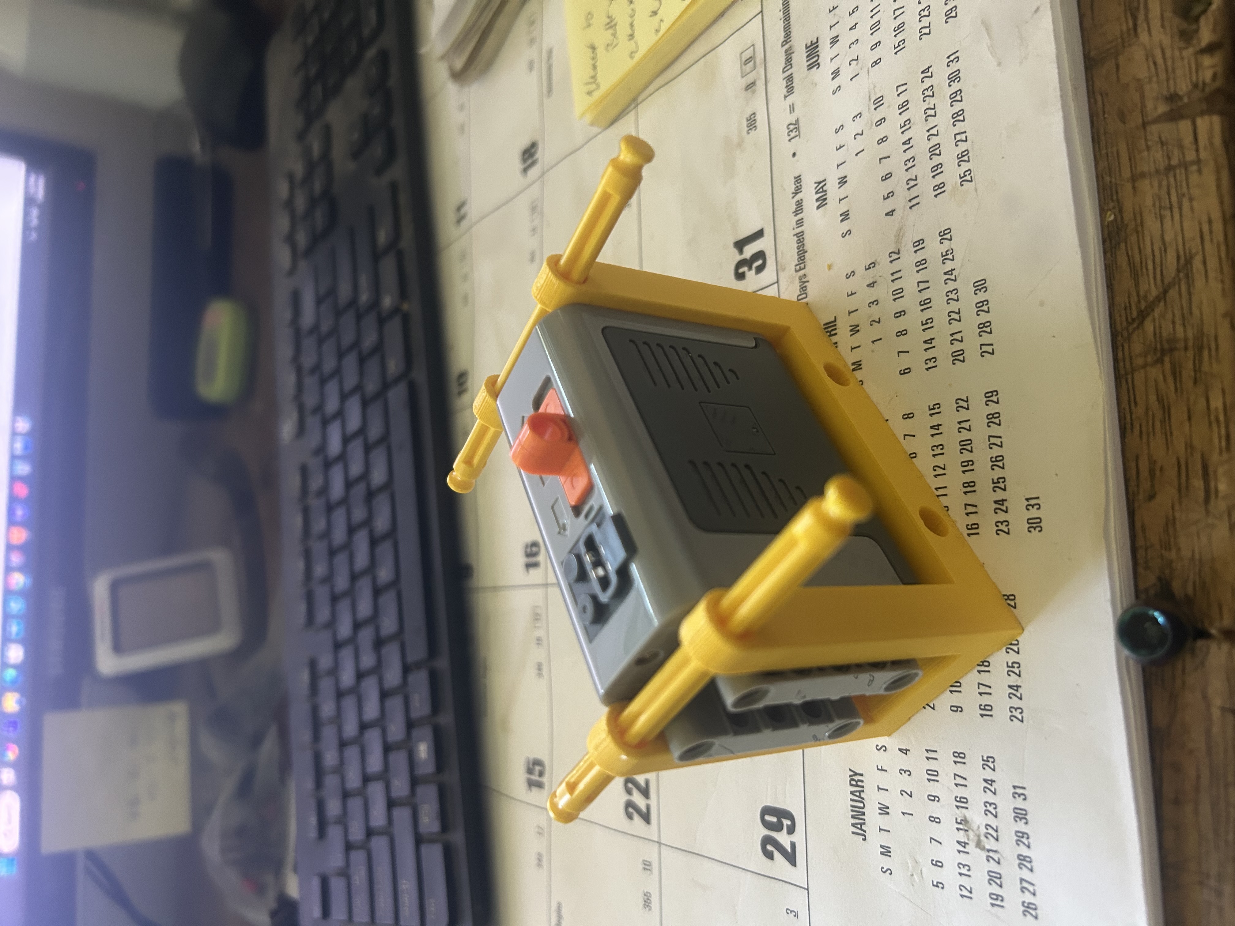 knex to technic 6 AA battery adapter