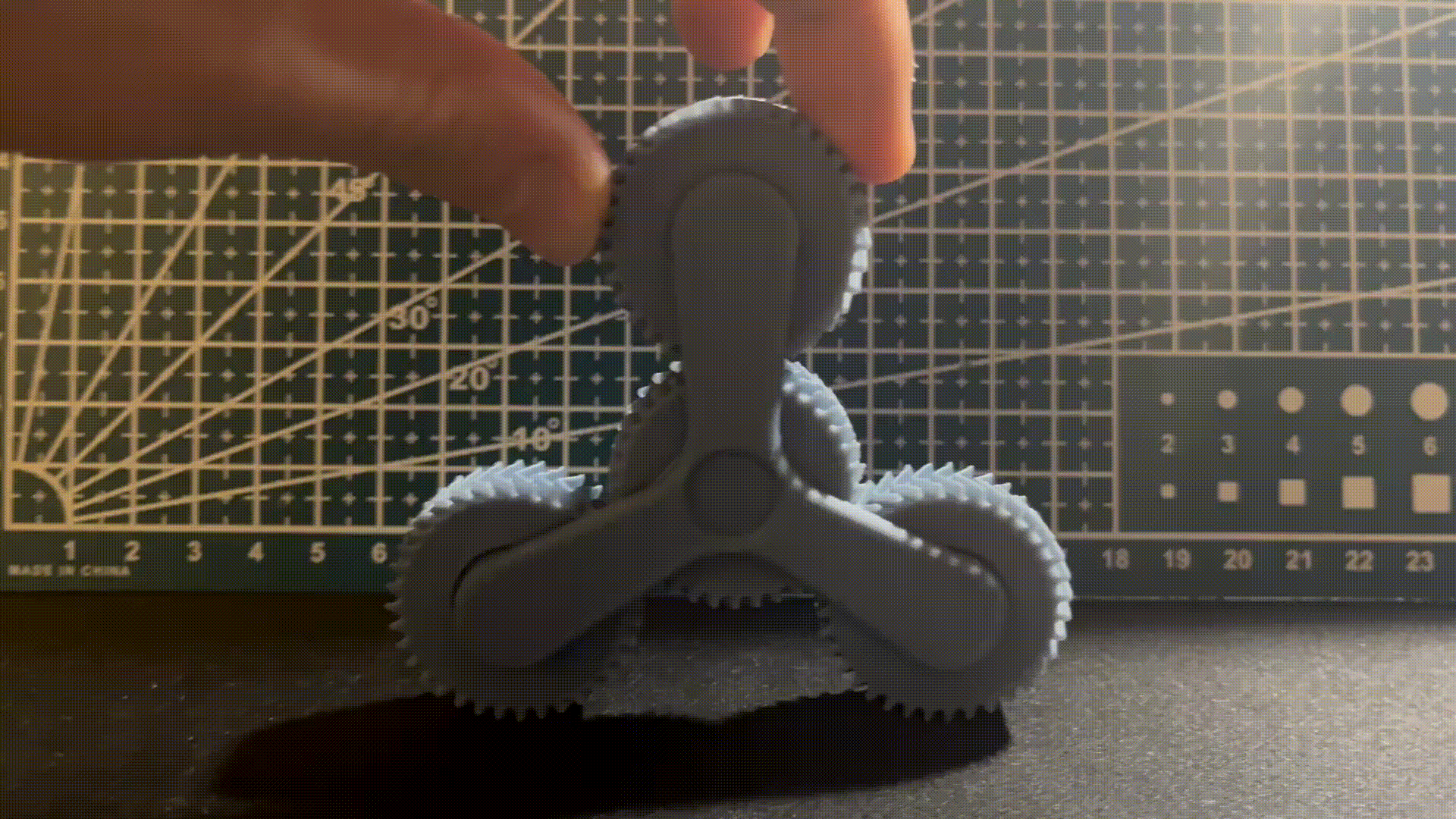 FIDGET TOY