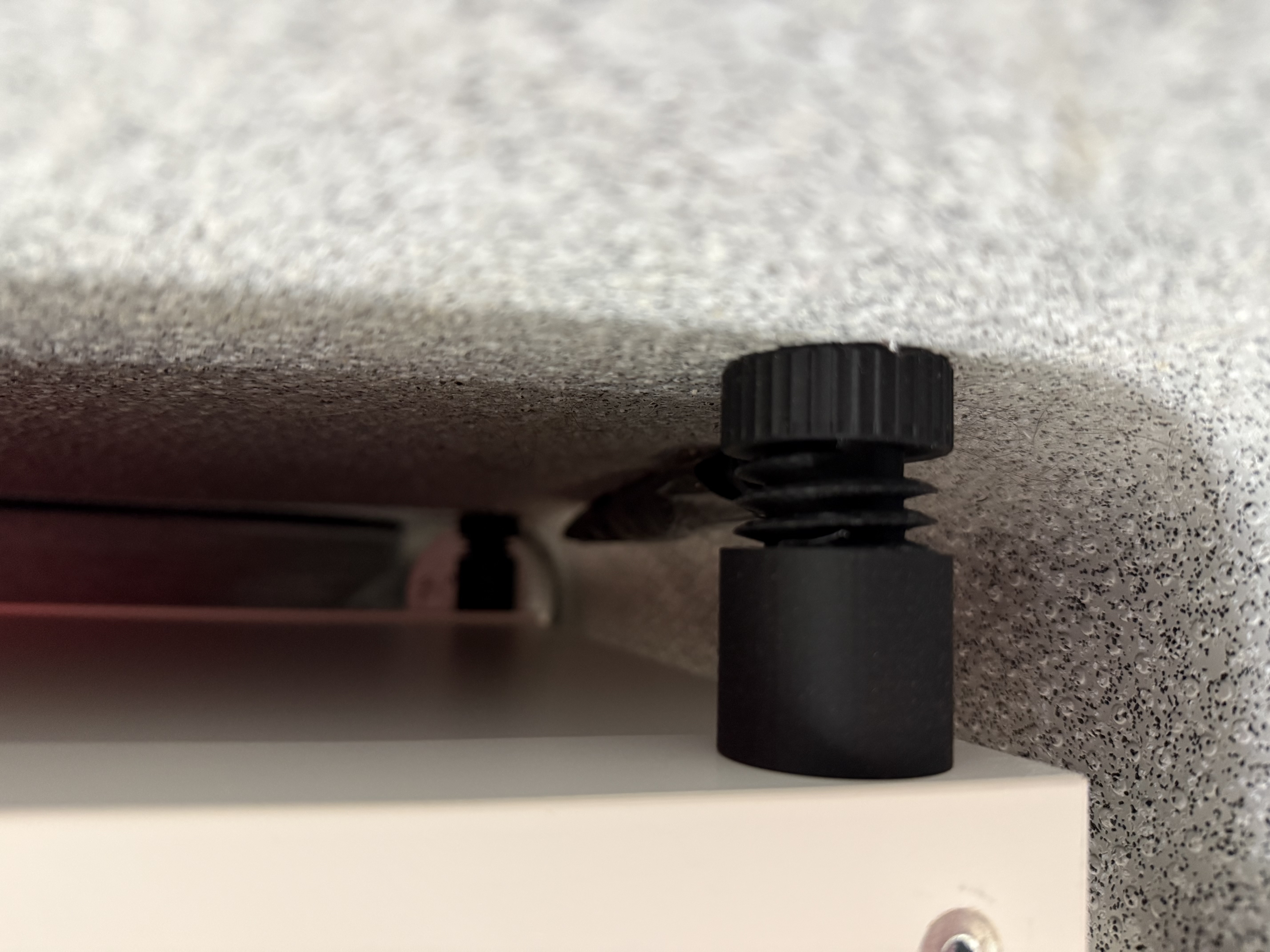 Simple Adjustable Table Leg