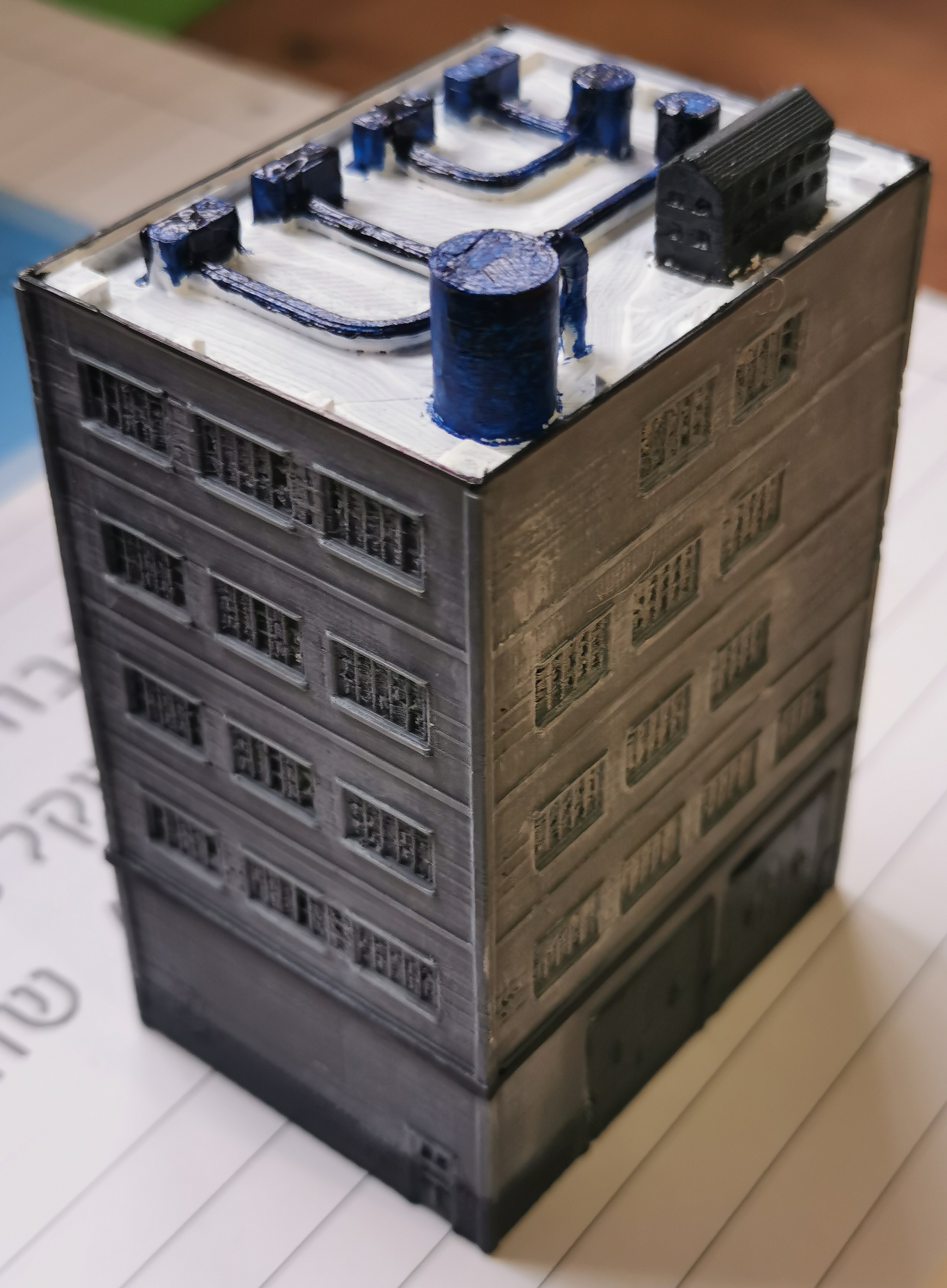 Z scale industrial 5 stories building