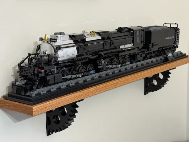 Gear shelf bracket