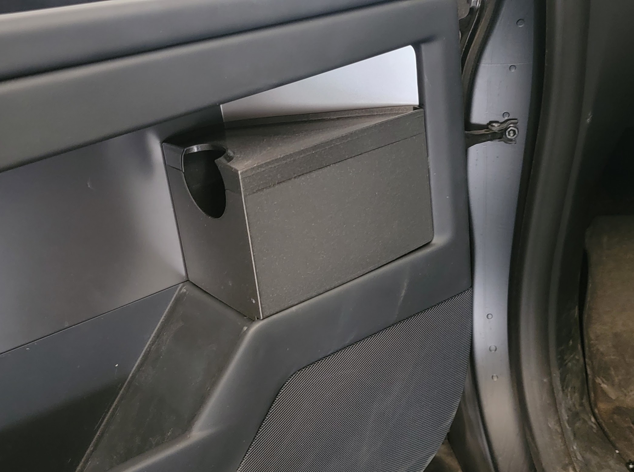 Cybertruck Wastebin — miniatura 2