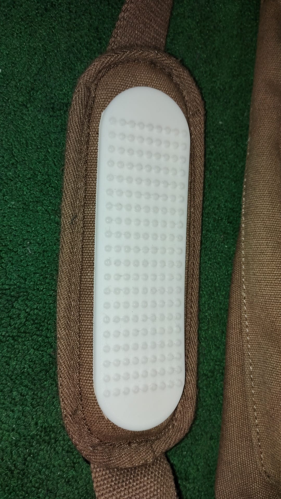 AntiGurtRutsch for shoulder straps