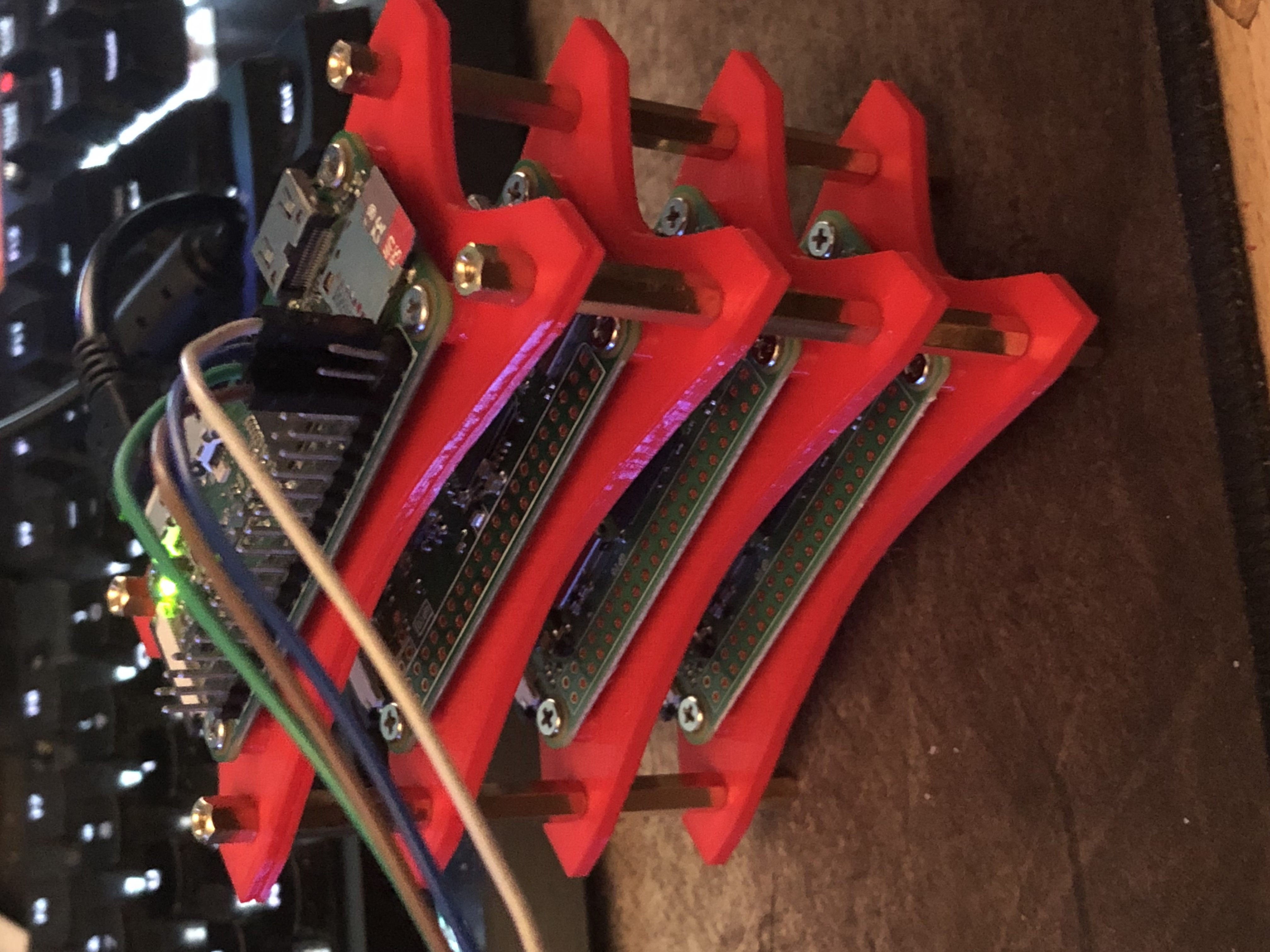 Miniatura 4 do modelo 3D Raspberry Pi Zero Stack Plate