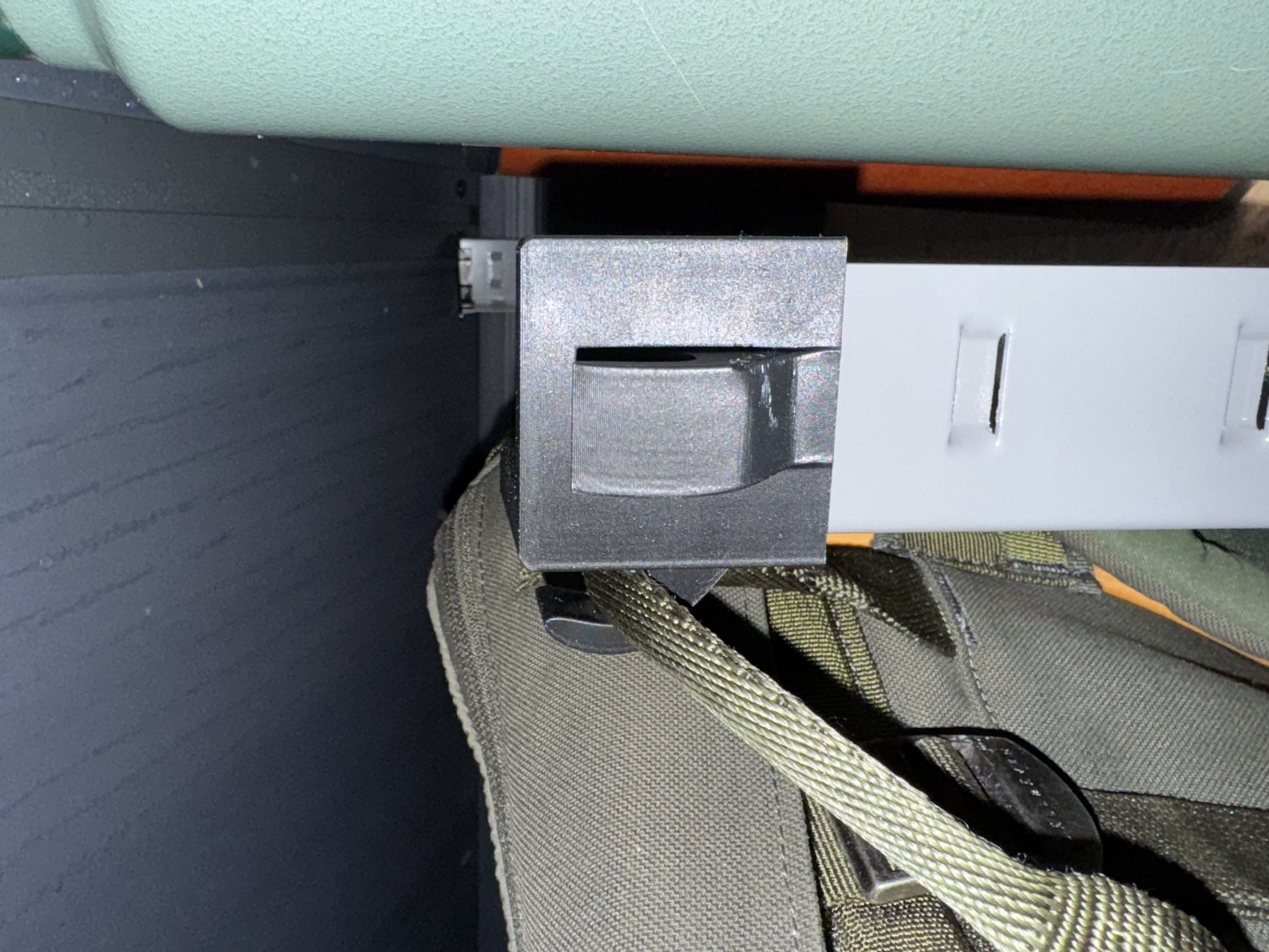 Jula heavy-duty shelf hook