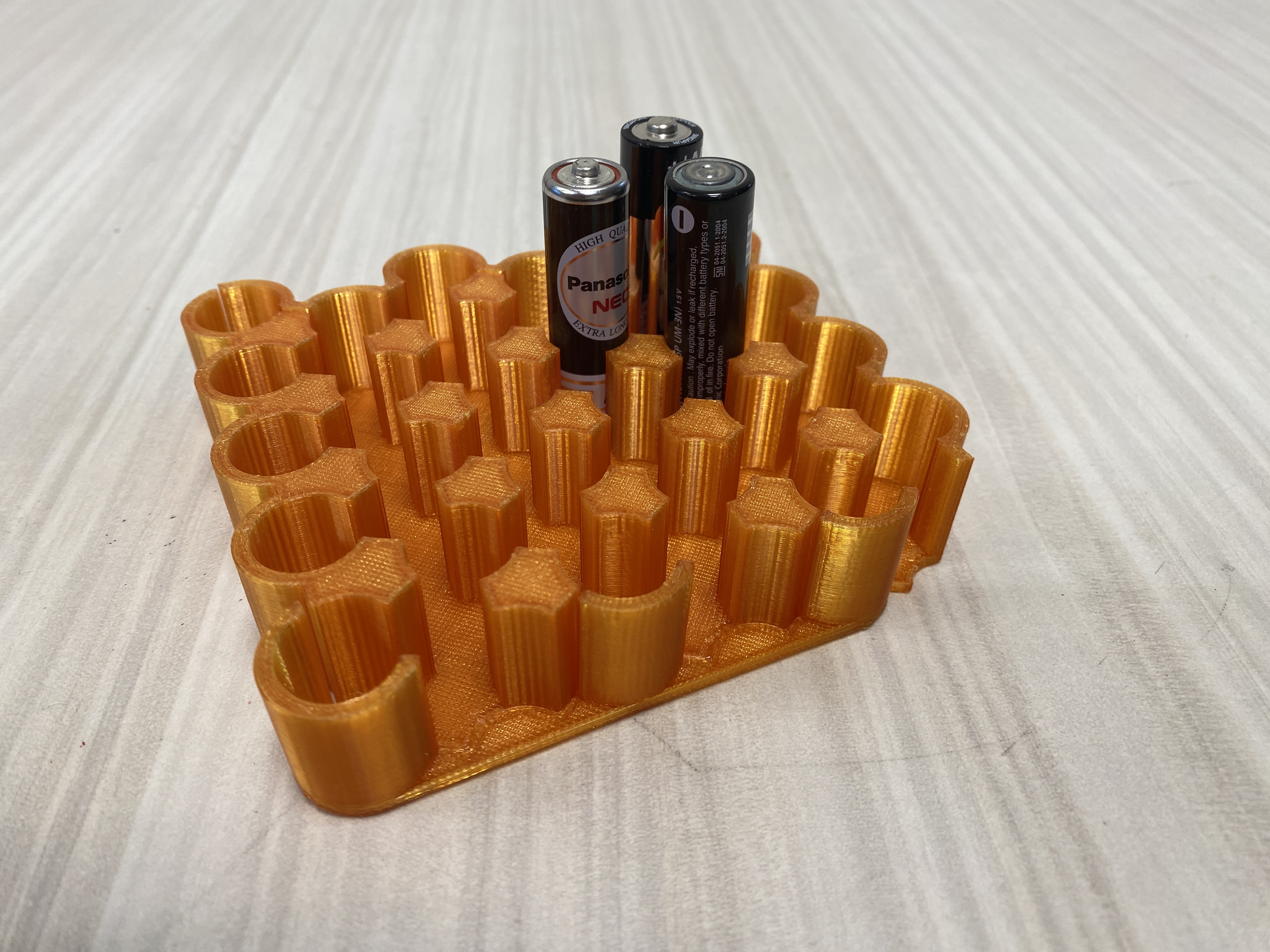 Extendable AA Battery Holder