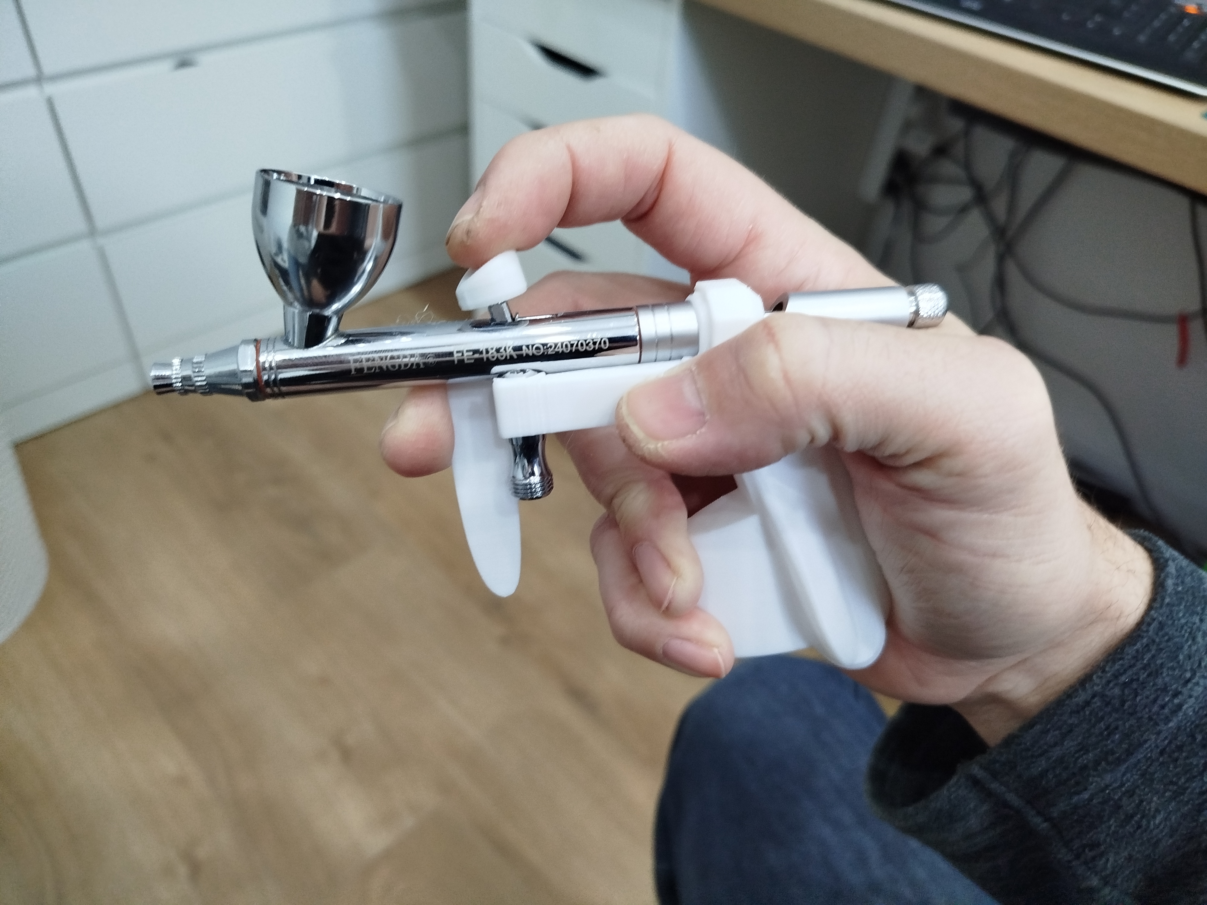 Airbrush handle