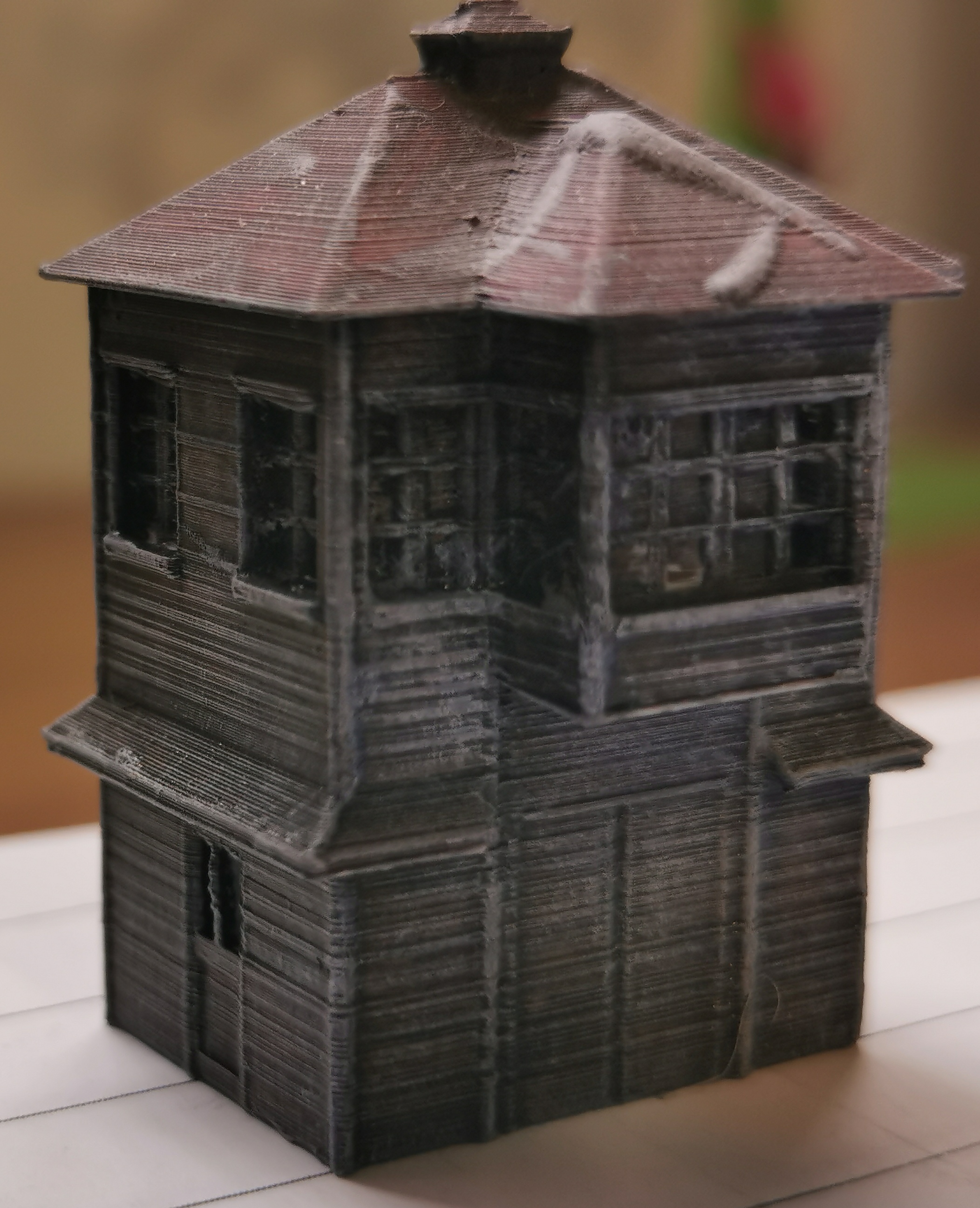 Z scale switching tower — thumbnail 2