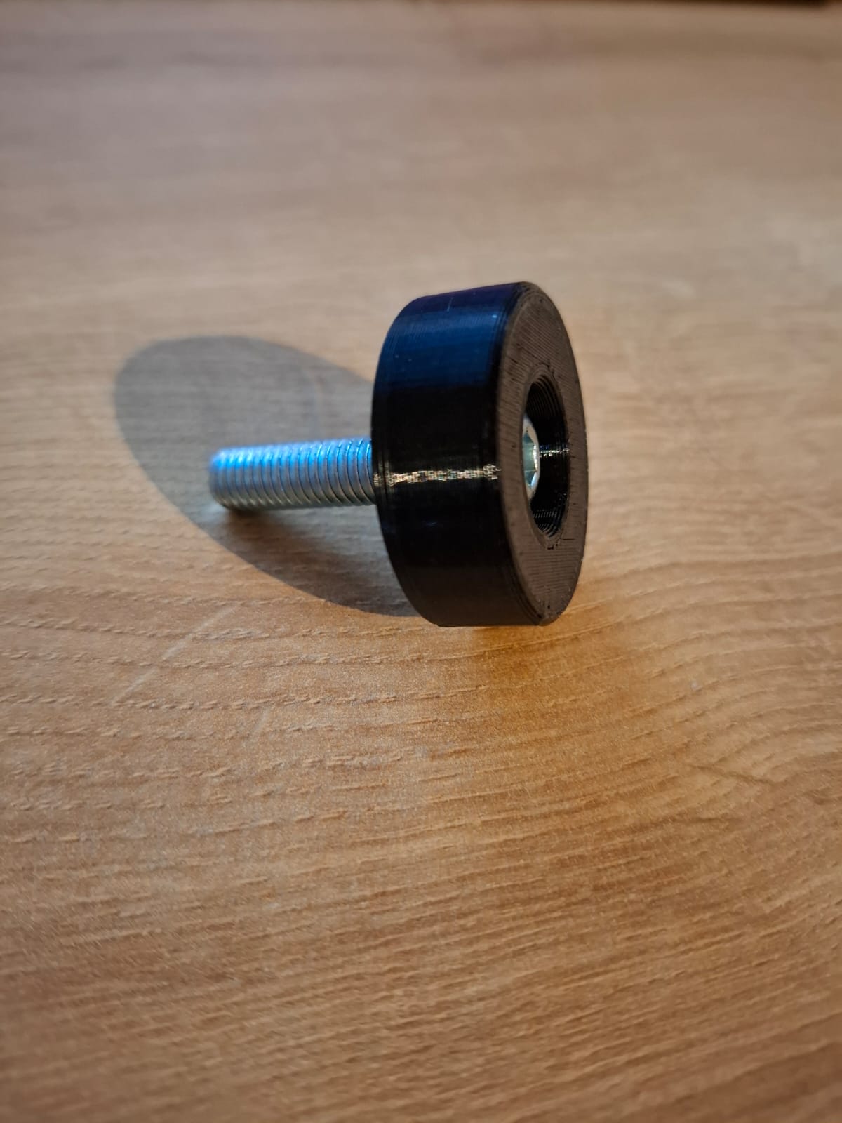 Stehfuss M8 PLA und TPU