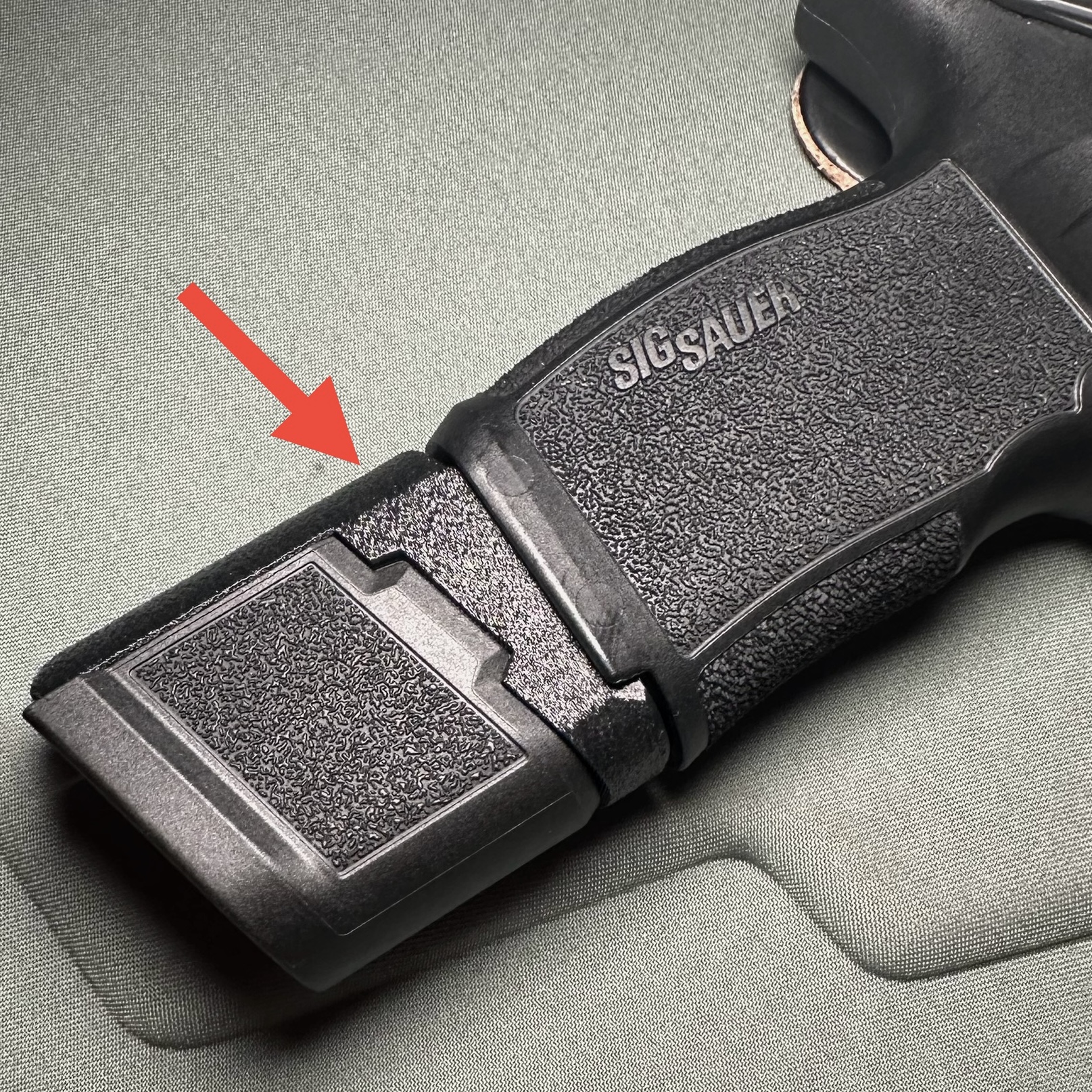 Magazine Sleeve Adapter for Sig Sauer P365X / XL grip and FUSE 21-round mag