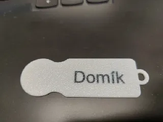 klíčenka k uvolnění košíku