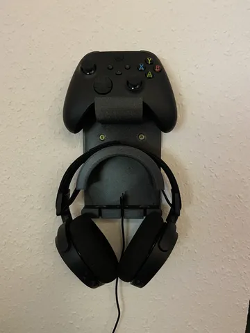 Headphone and Controller Wallmount