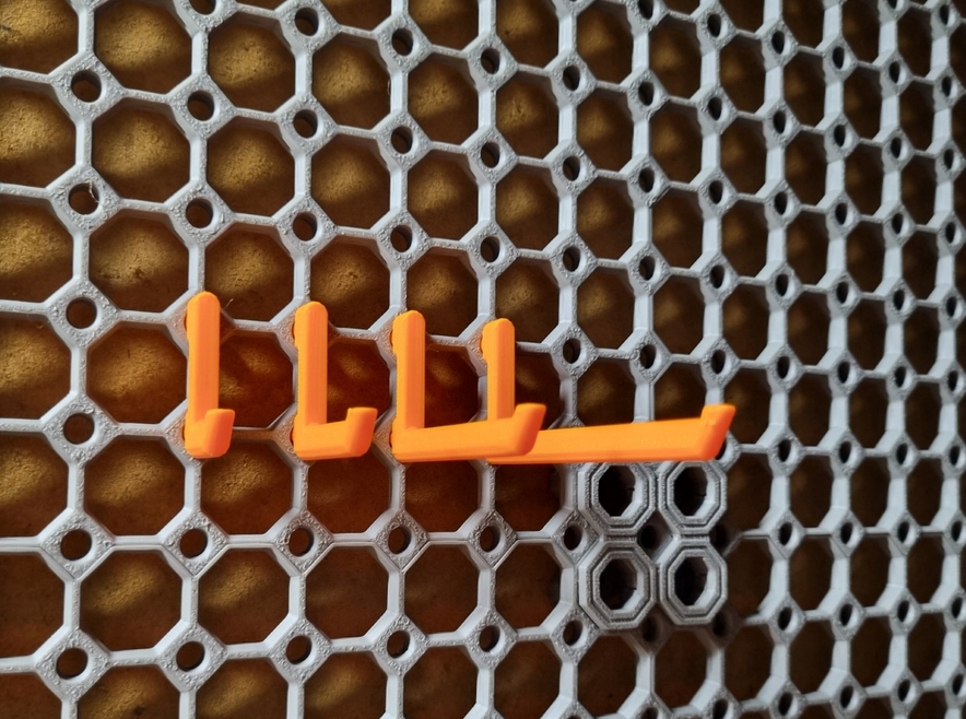 Pegboard / Multiboard Click Hook - Parametric (Fusion360) - create any size you need!
