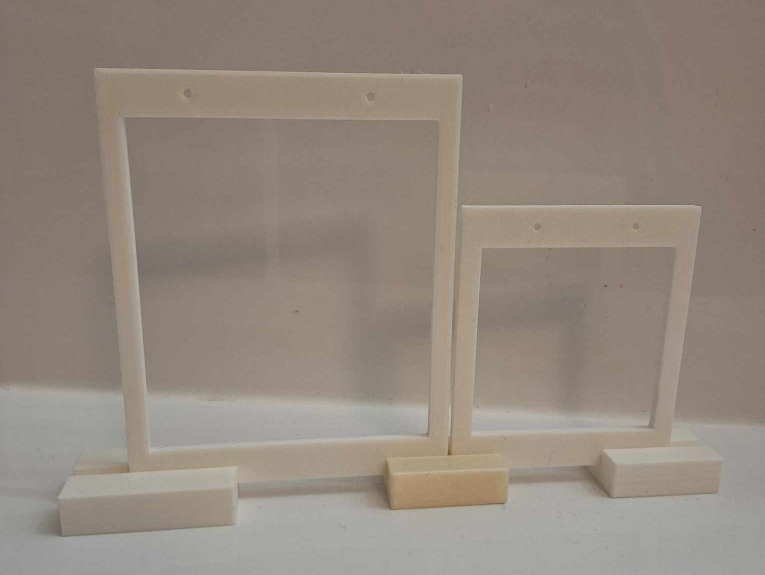 Miniatura 5 do modelo 3D Earring stand: Single pair display