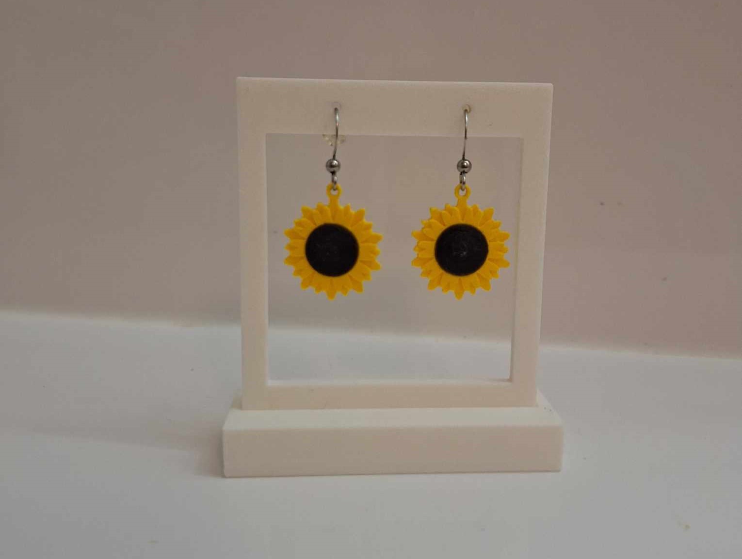Miniatura 7 do modelo 3D Earring stand: Single pair display