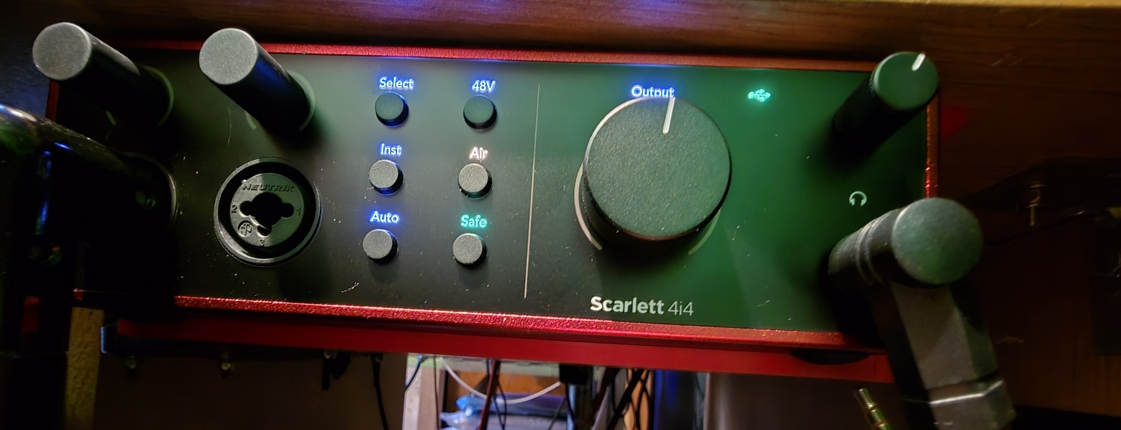 Focusrite Scarlet 4i4v4 Under Desk Mount