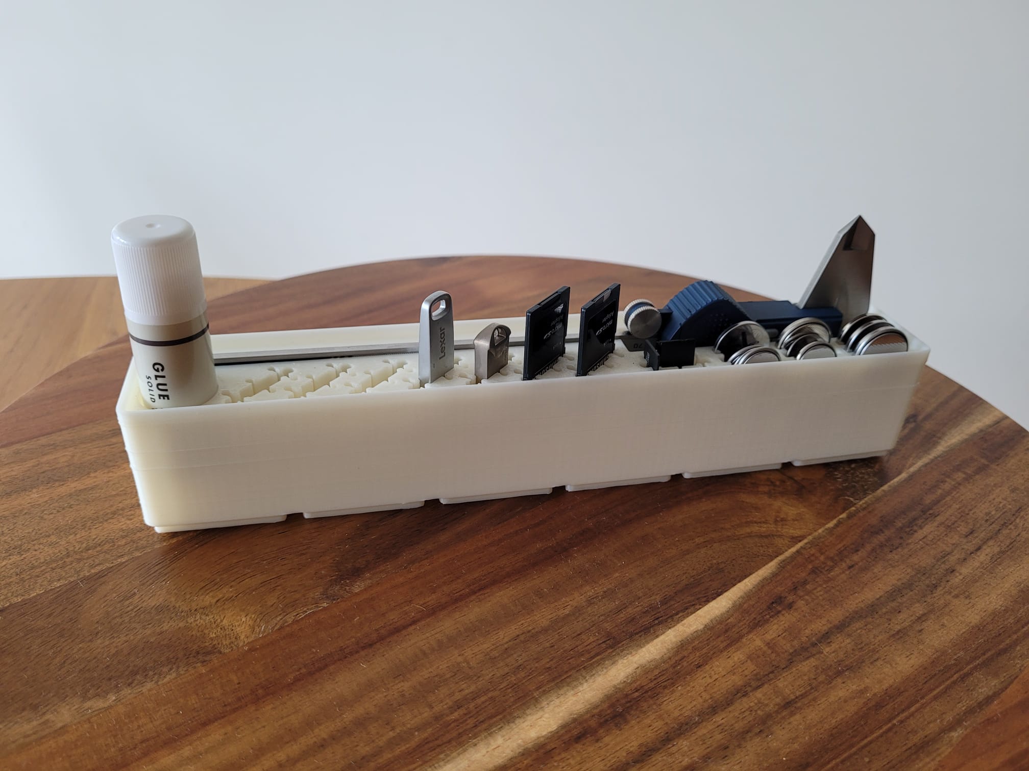 Vernier caliper, USB, Micro USB and Glue Stick Holder (Gridfinity System)