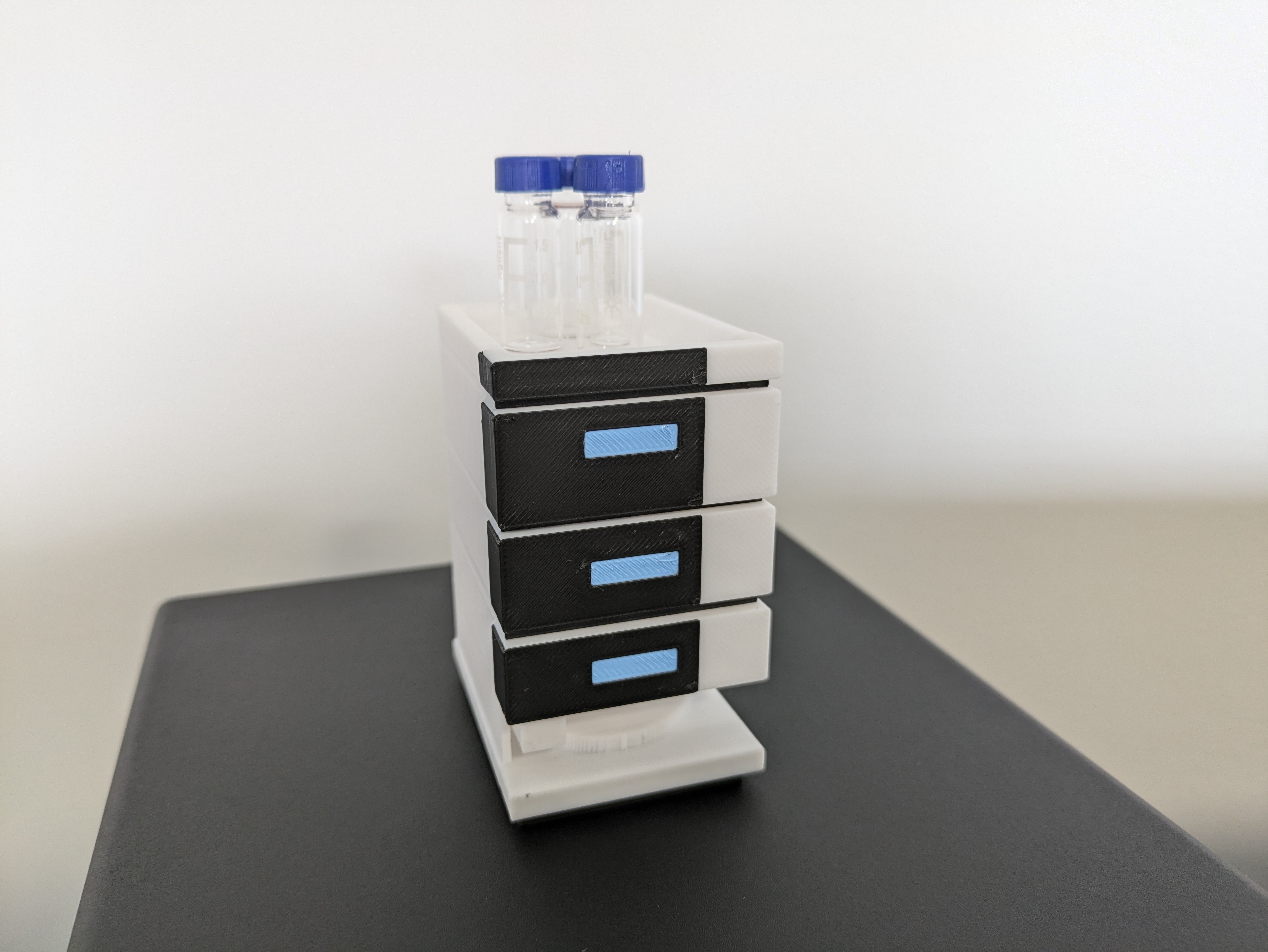 Scale Model of Thermo Fisher Dionex Ultimate 3000 LC