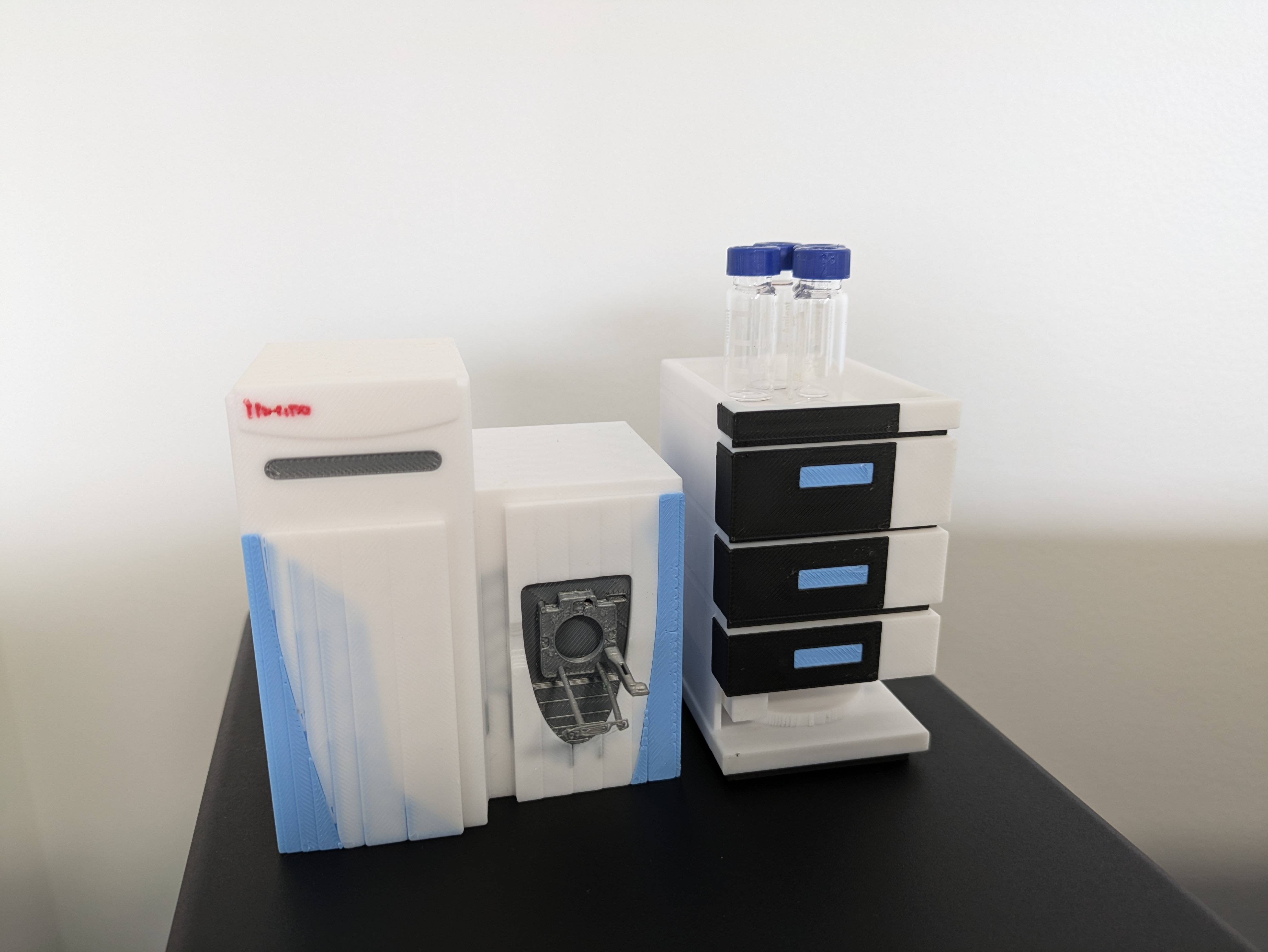 Scale Thermo Fisher Scientific Q-Exactive HFX